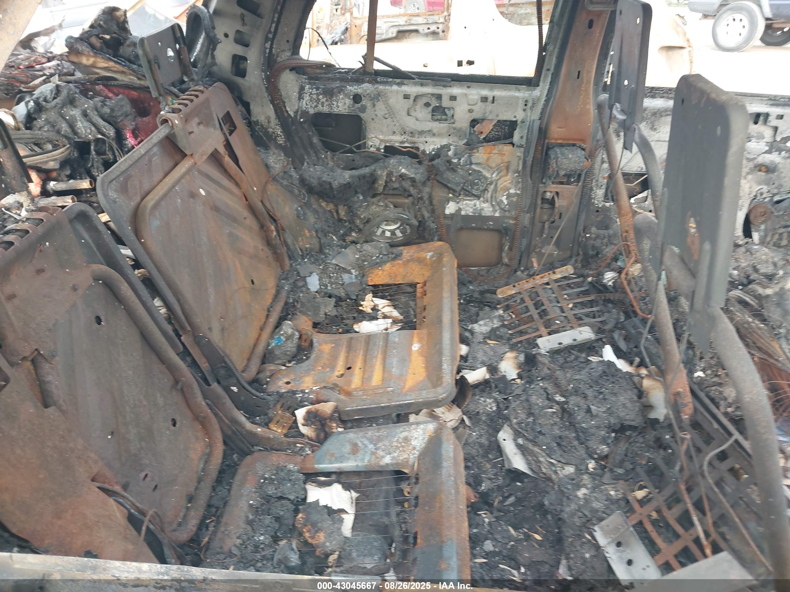 CHEVROLET BLAZER image 8