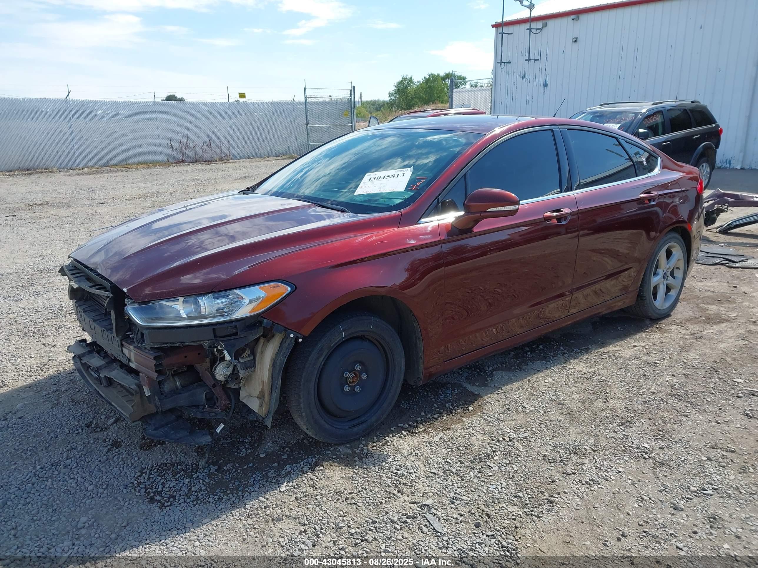 FORD FUSION image 2