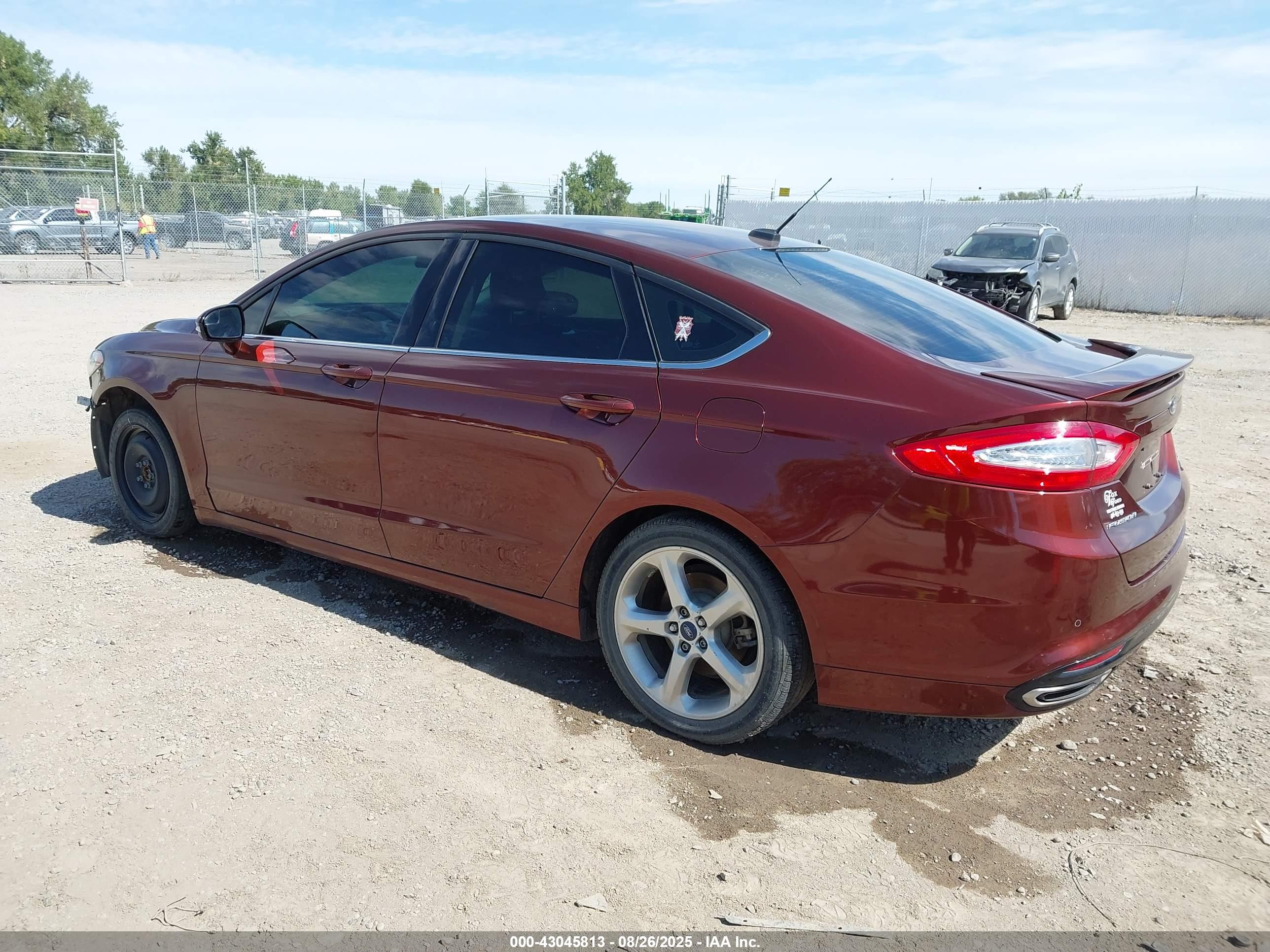 FORD FUSION image 3