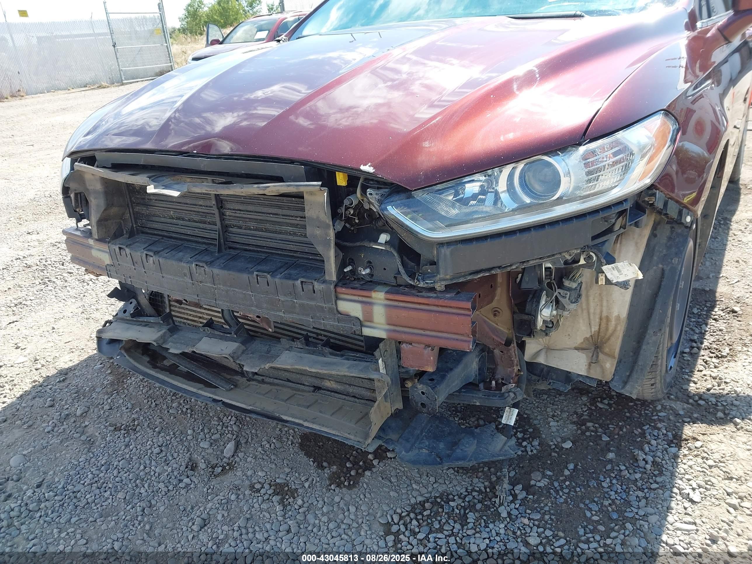 FORD FUSION image 6