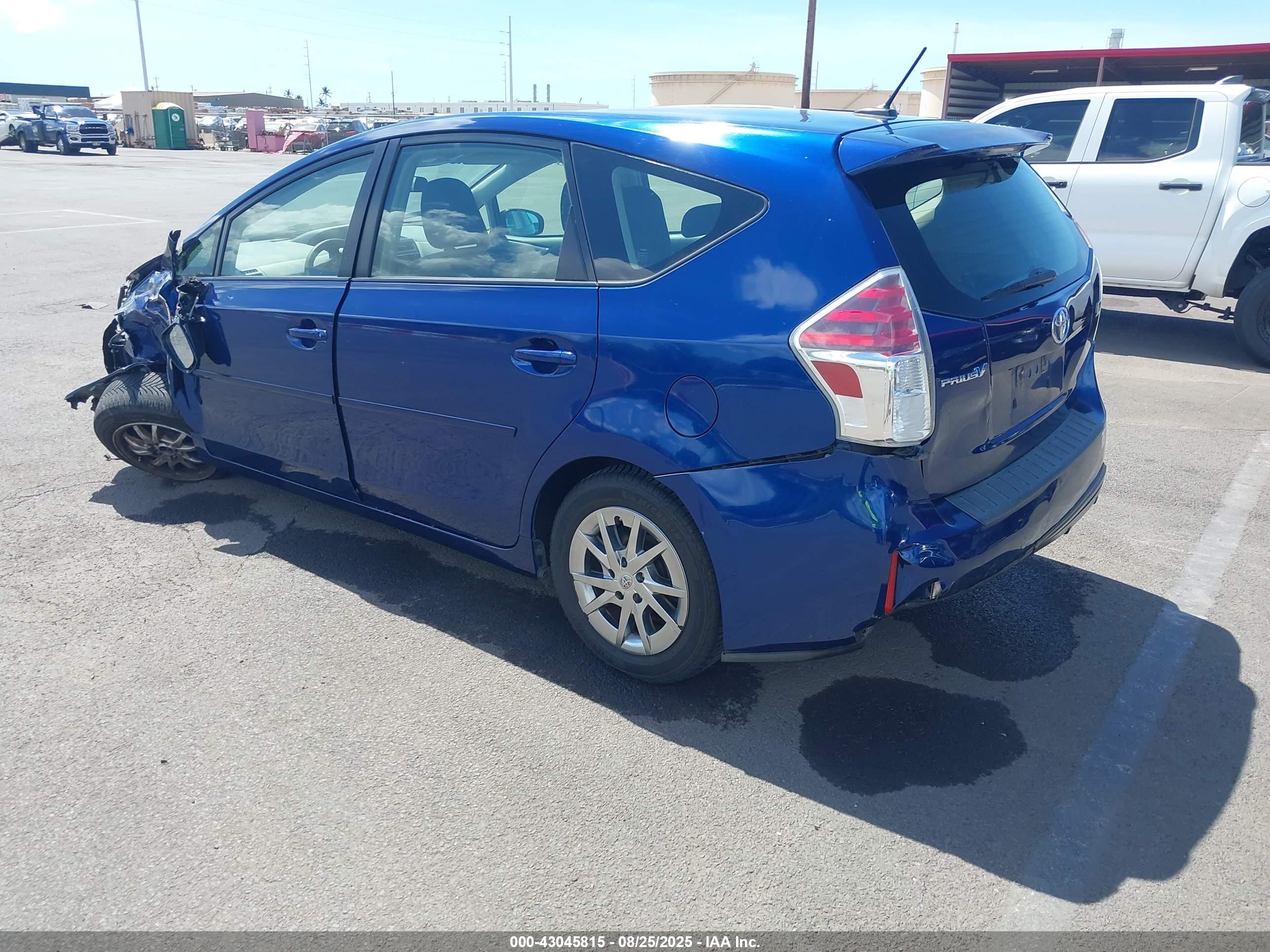 TOYOTA PRIUS image 3