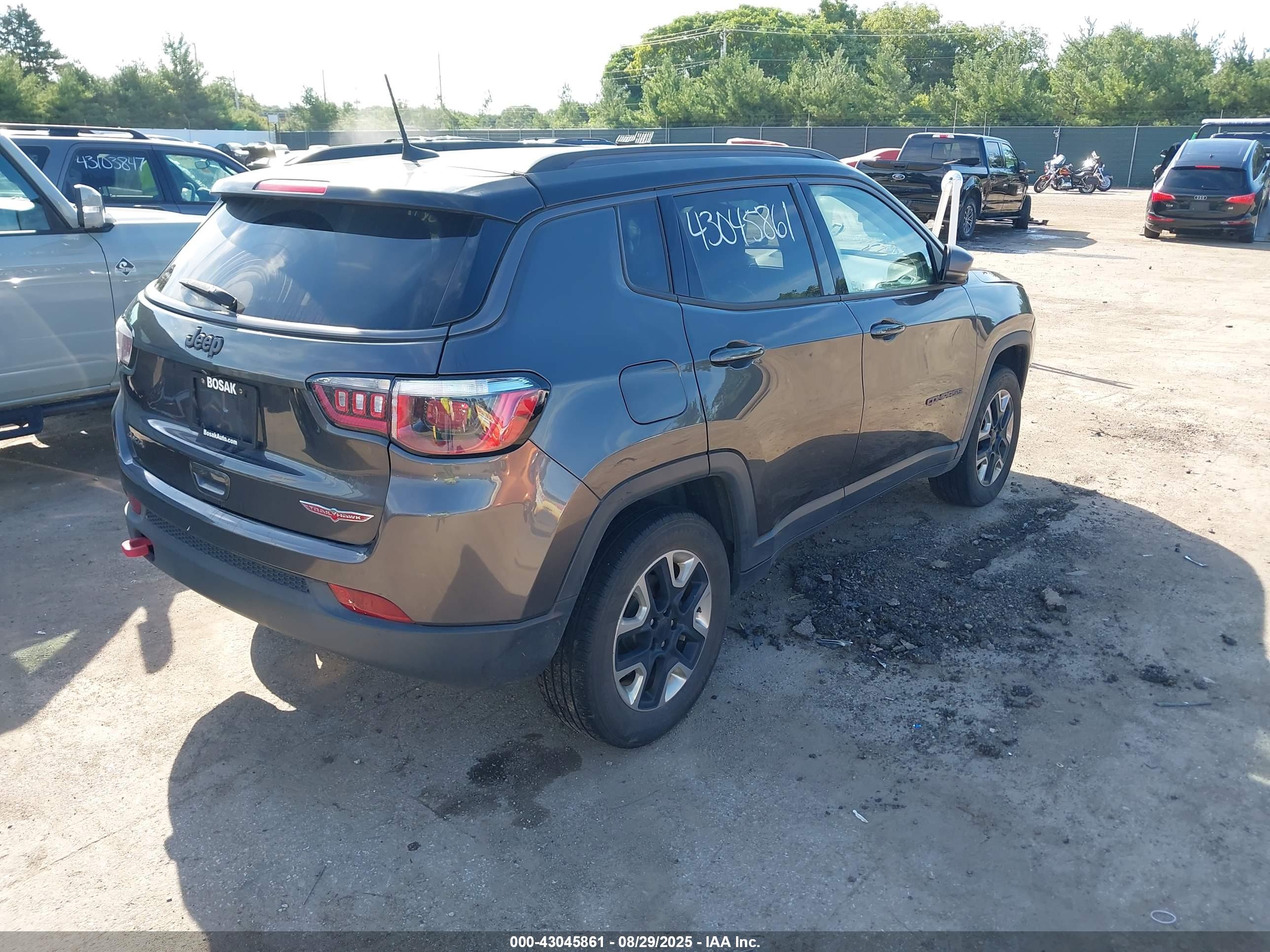 JEEP COMPASS image 4