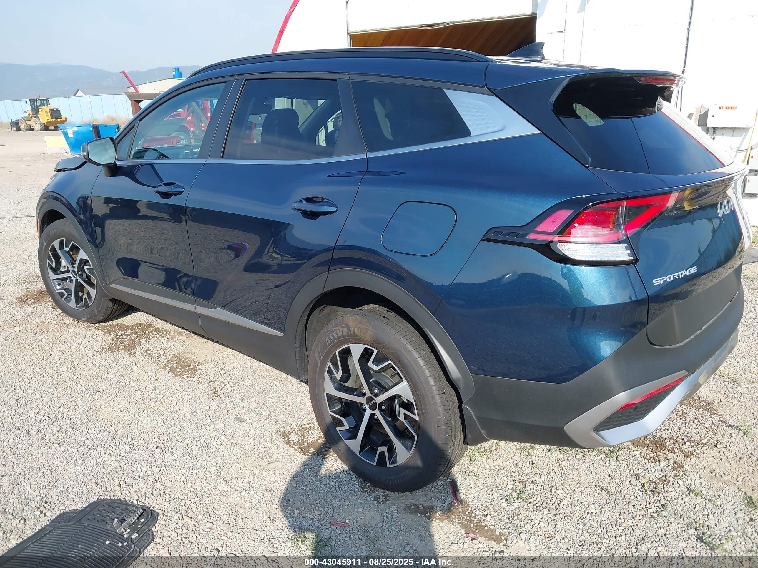 KIA SPORTAGE image 3