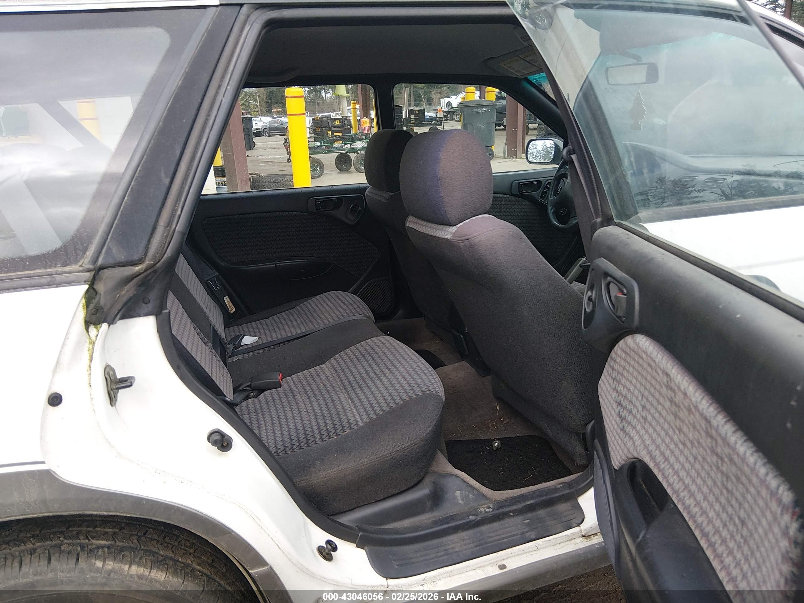 SUBARU LEGACY image 8