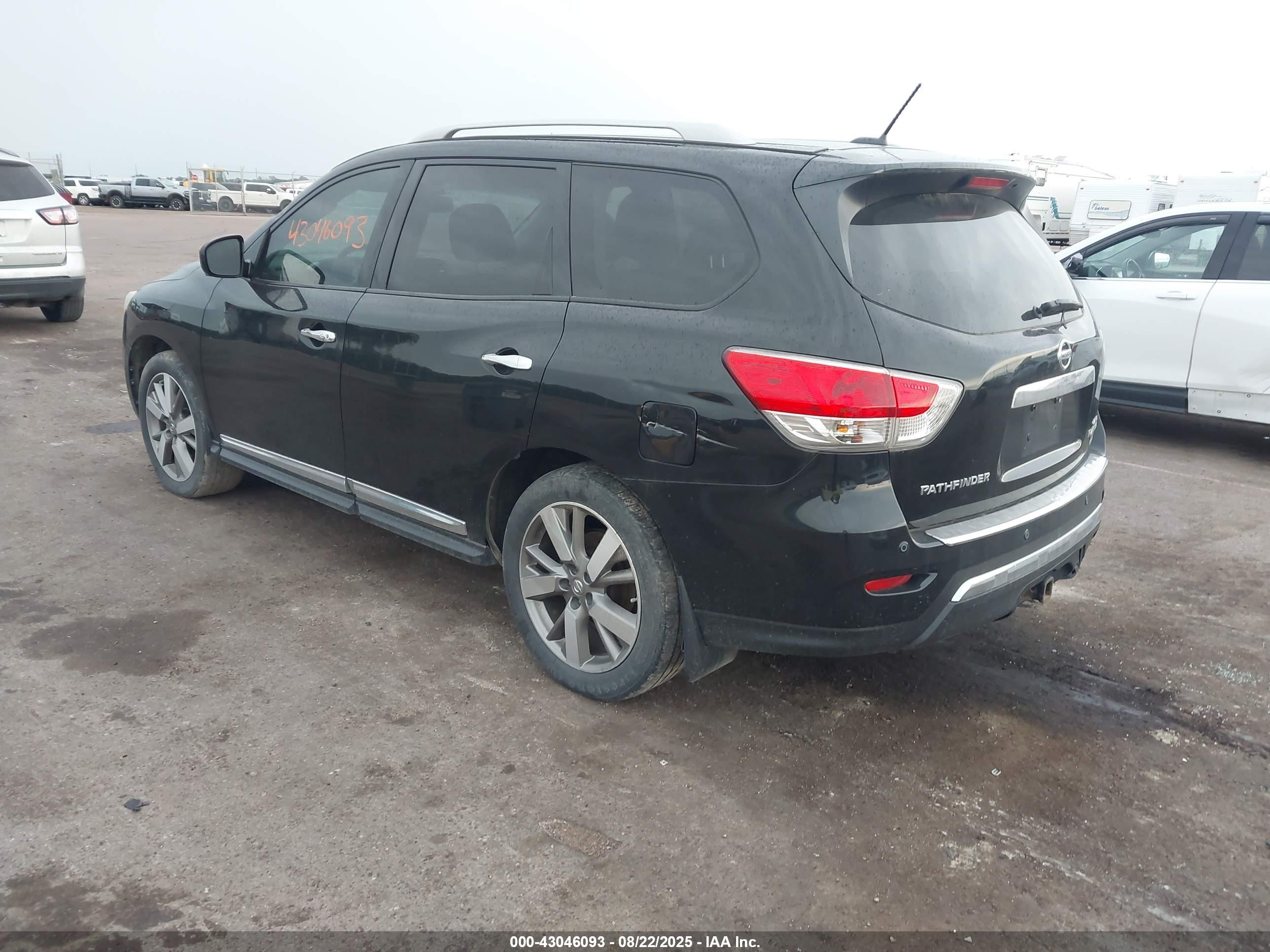NISSAN PATHFINDER image 3