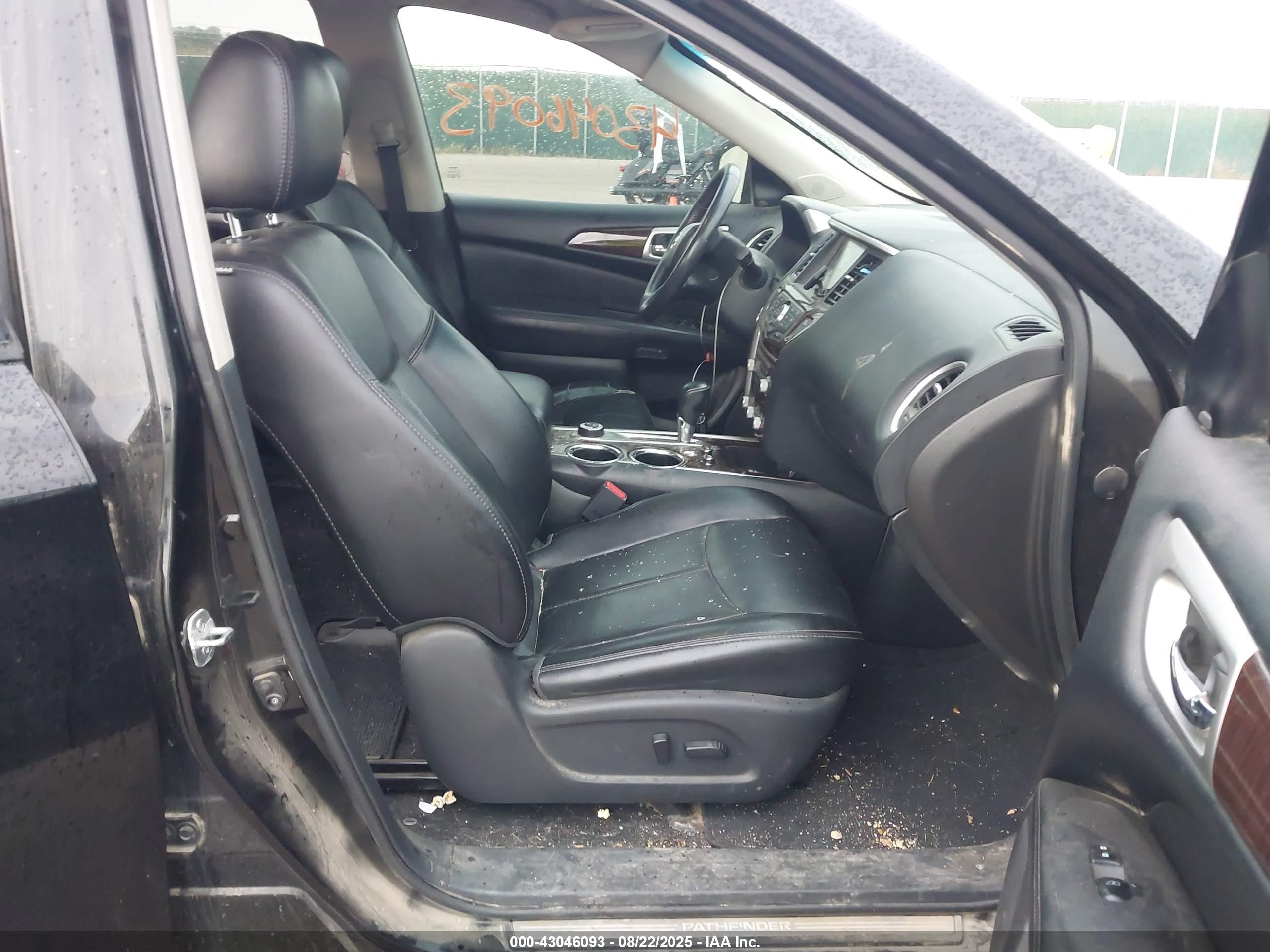 NISSAN PATHFINDER image 5