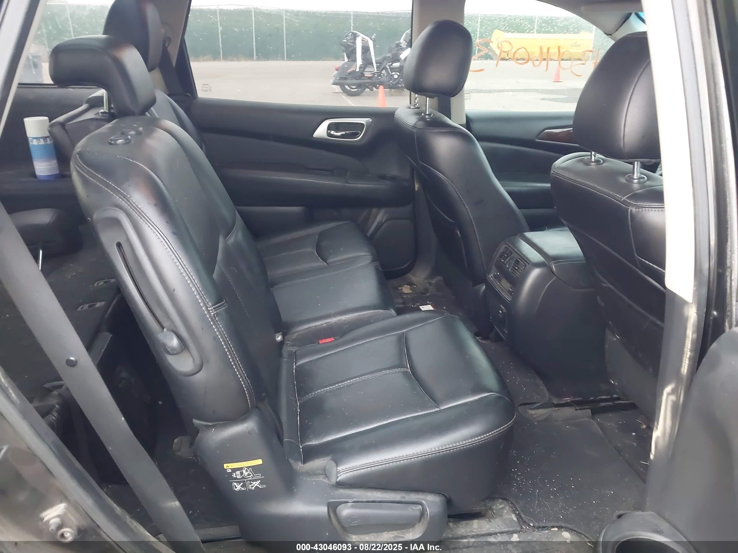 NISSAN PATHFINDER image 8