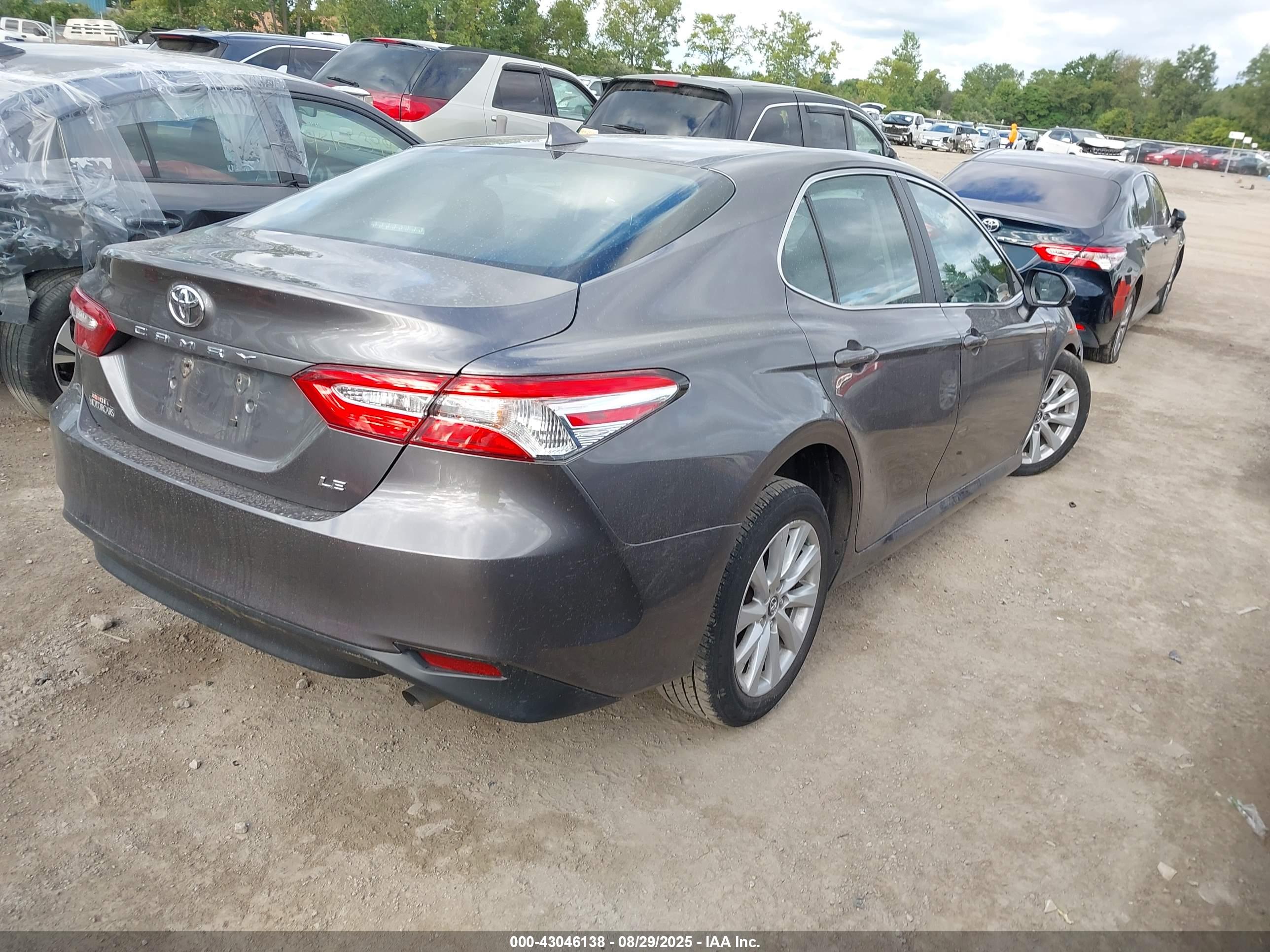 TOYOTA CAMRY image 4