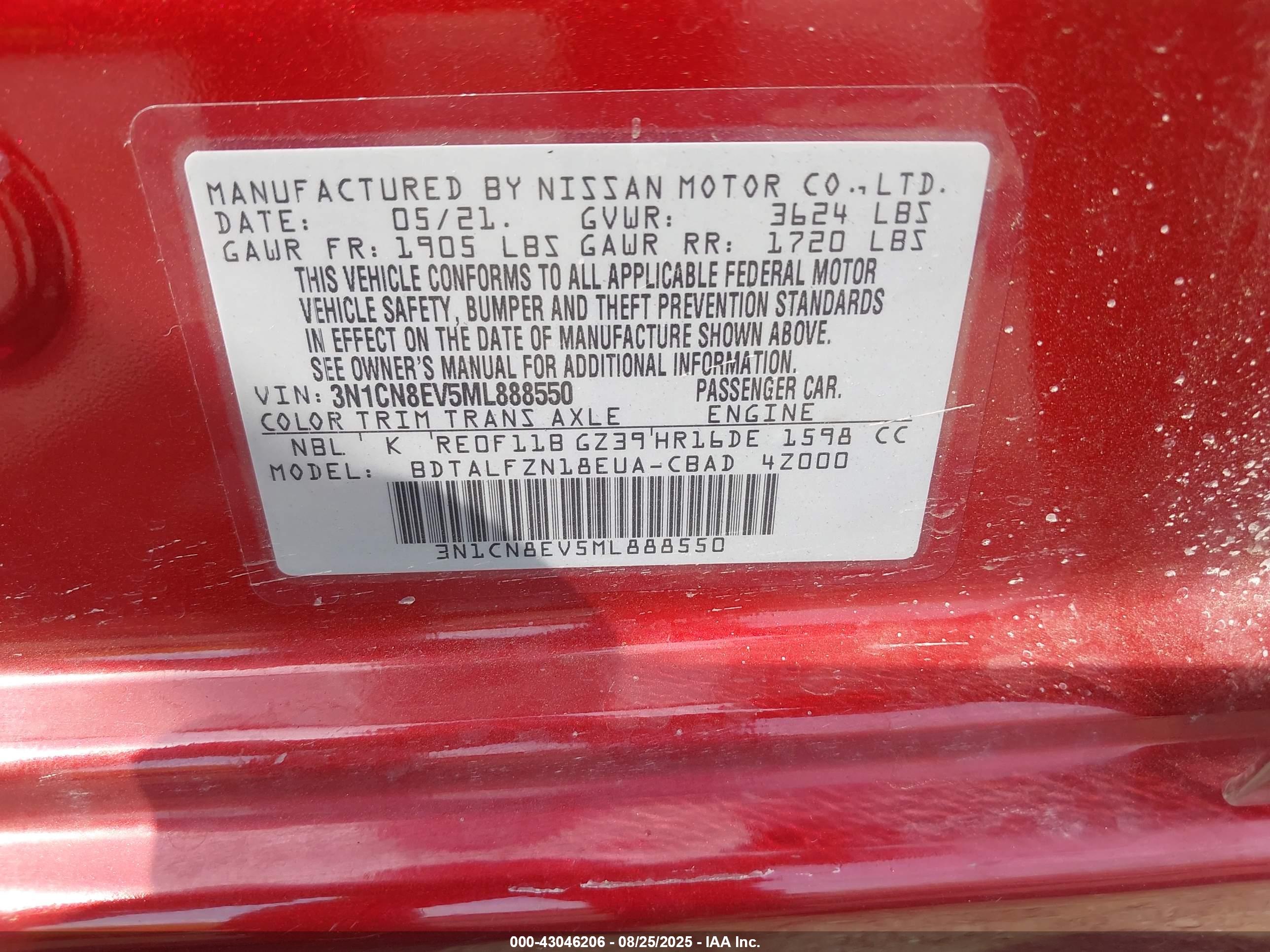 NISSAN VERSA image 9