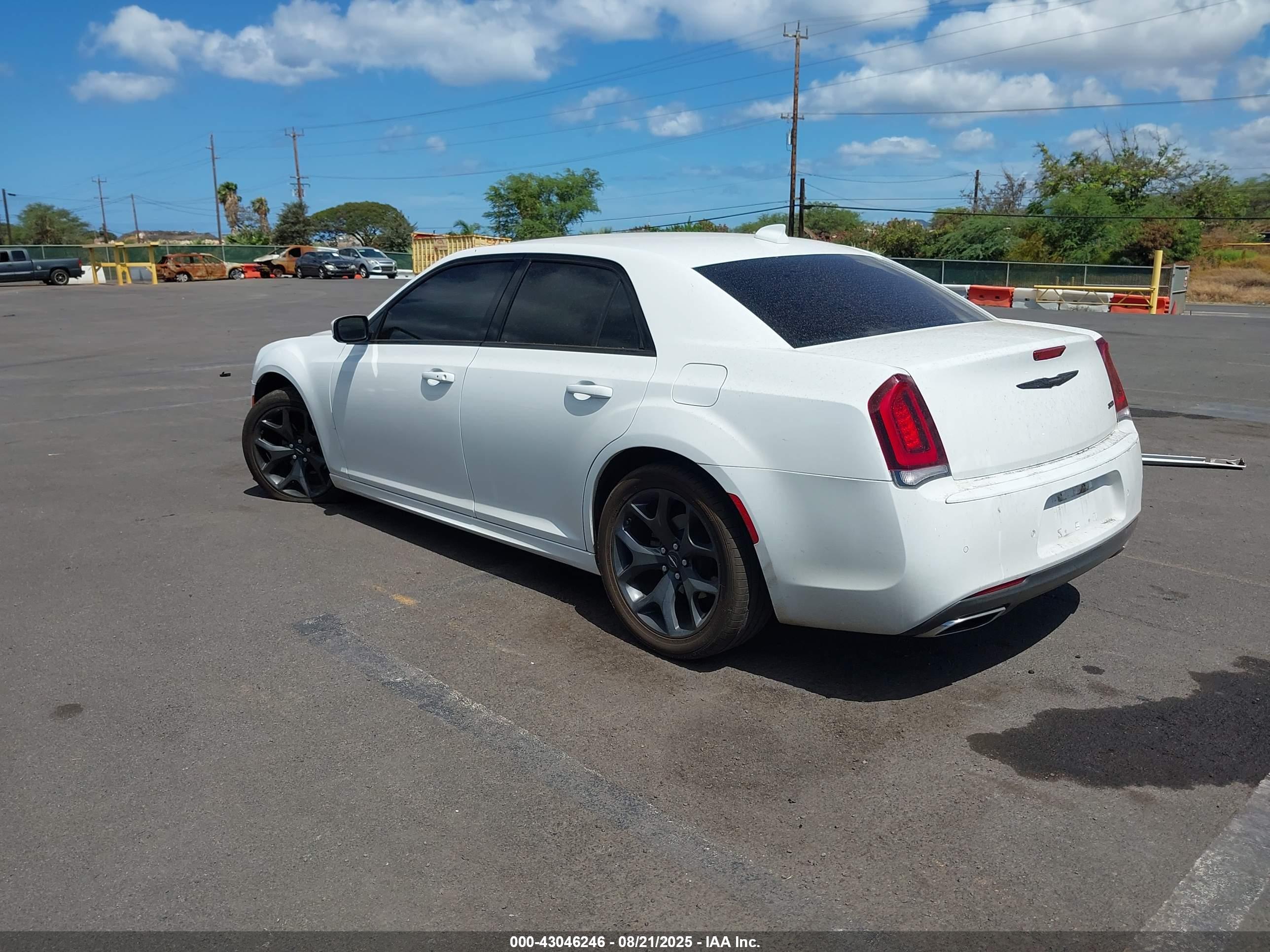 CHRYSLER 300 image 3