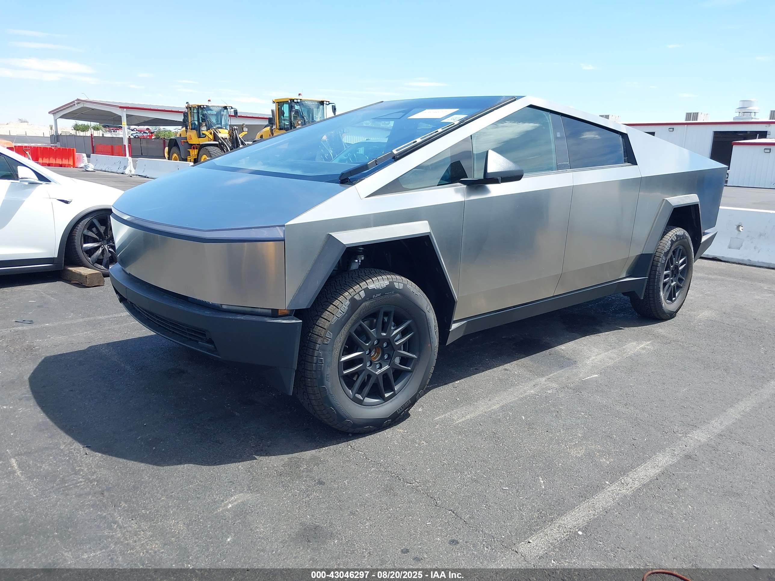 TESLA CYBERTRUCK image 2