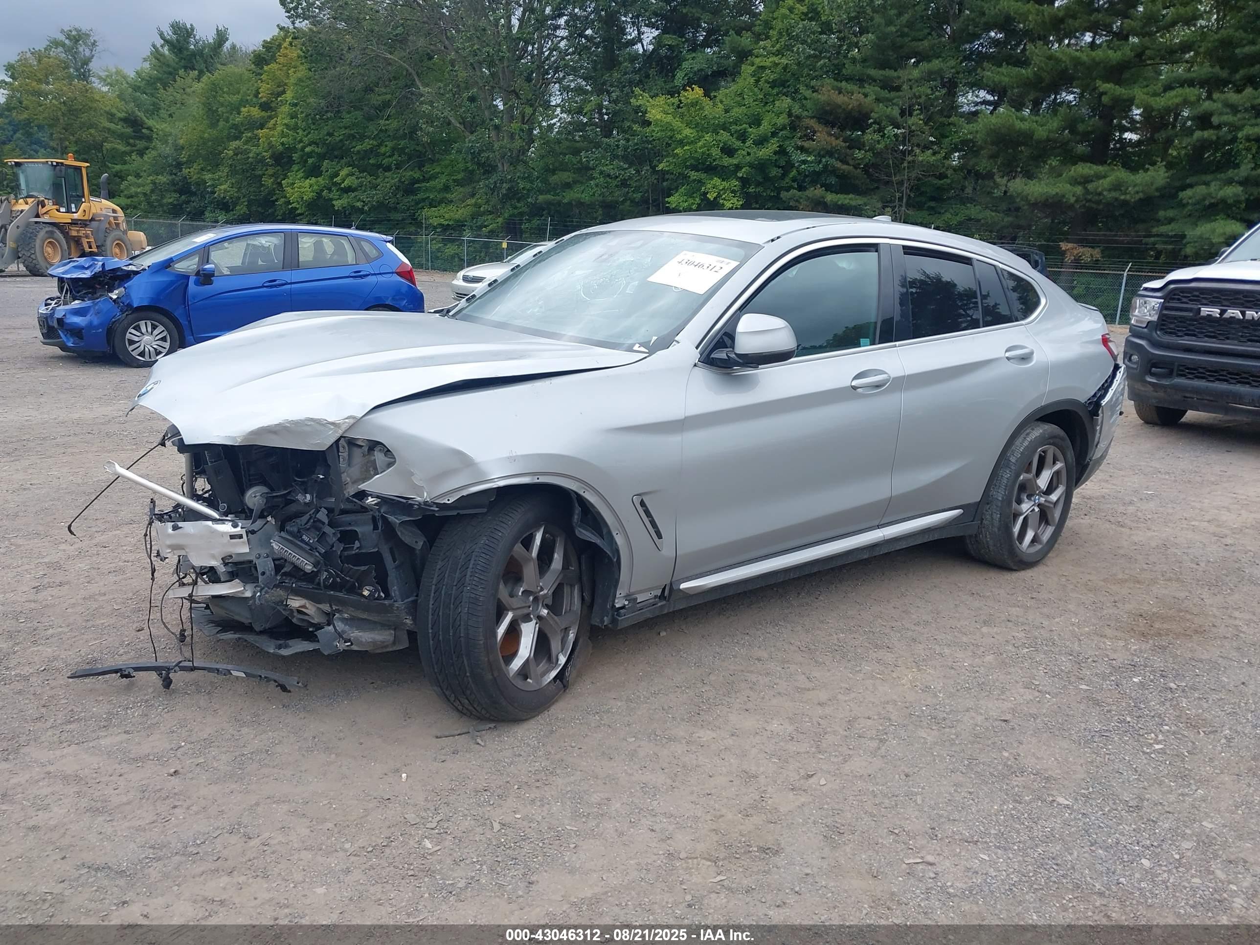 BMW X4 image 2