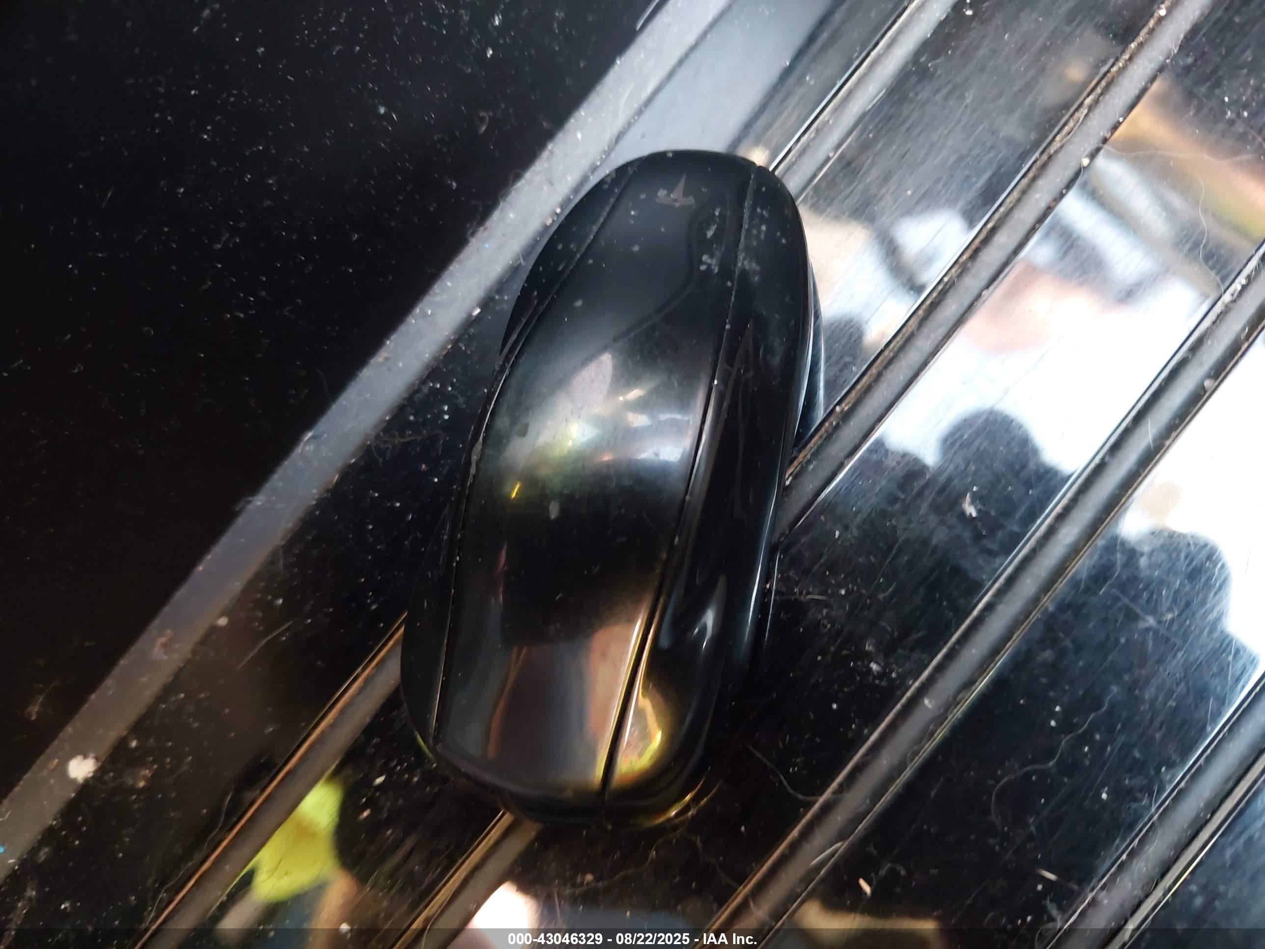 TESLA MODEL image 11