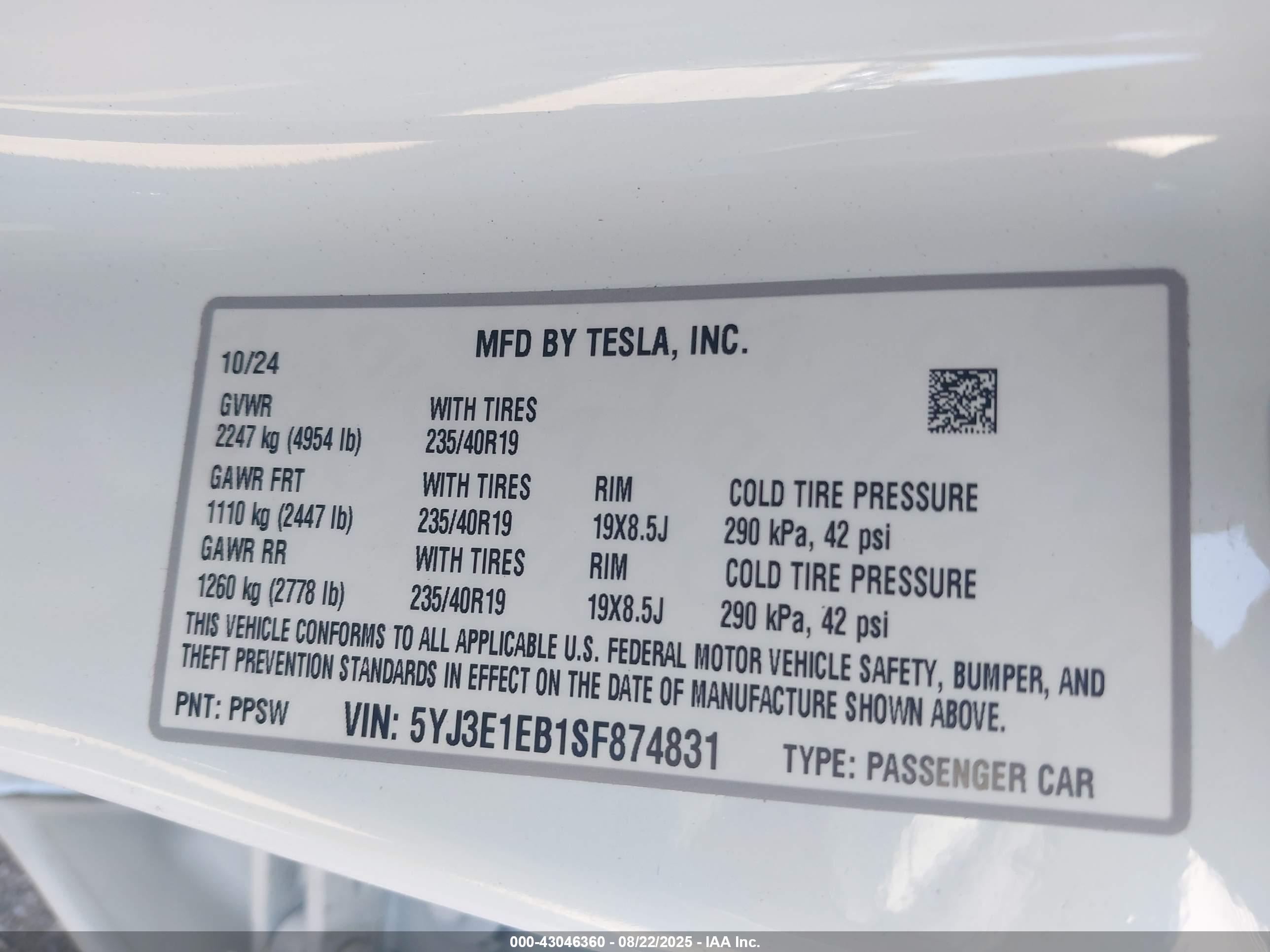 TESLA MODEL image 9