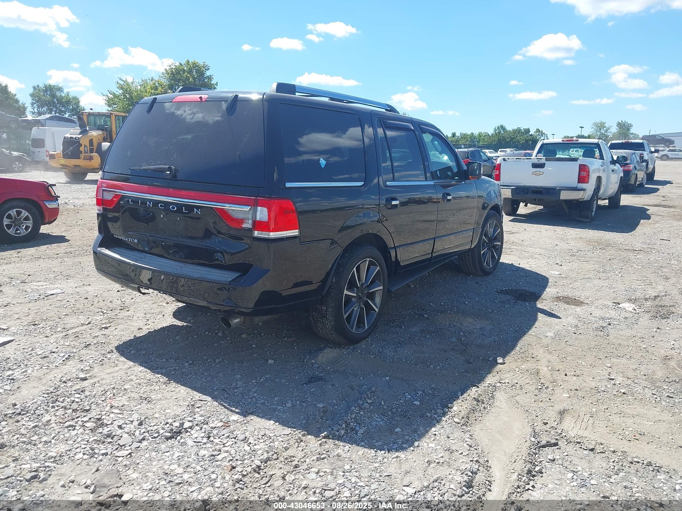 LINCOLN NAVIGATOR image 4