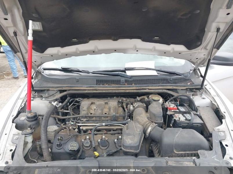 FORD TAURUS image 10