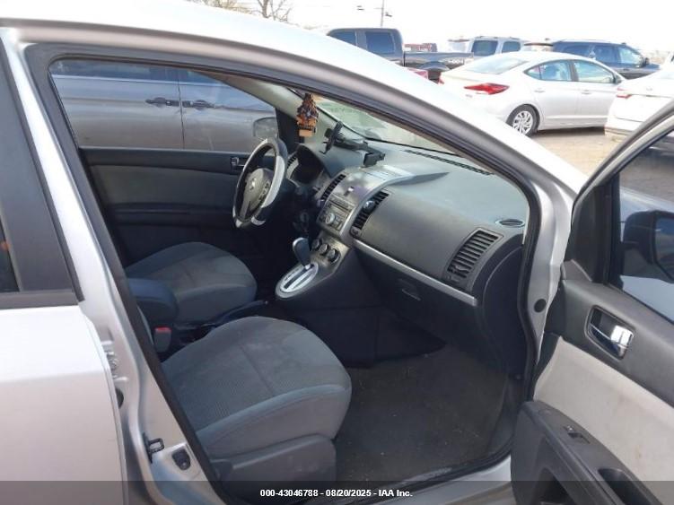 NISSAN SENTRA image 5
