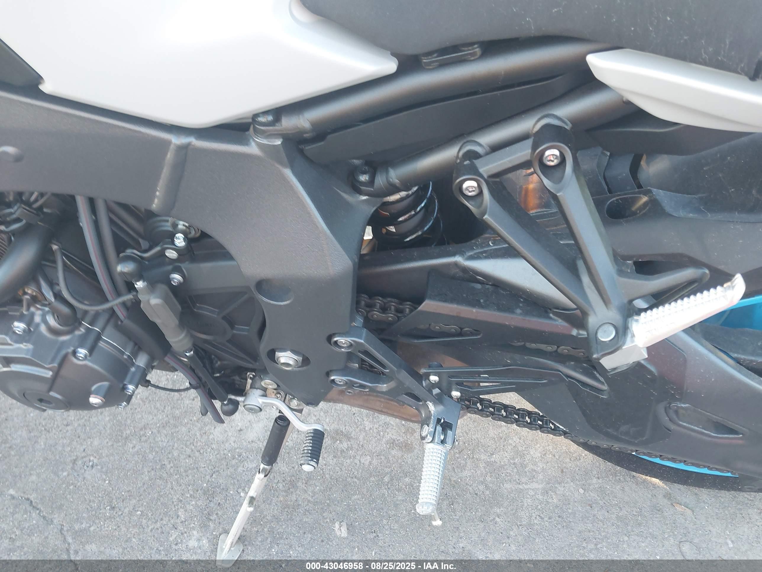 YAMAHA MTN1000 image 9