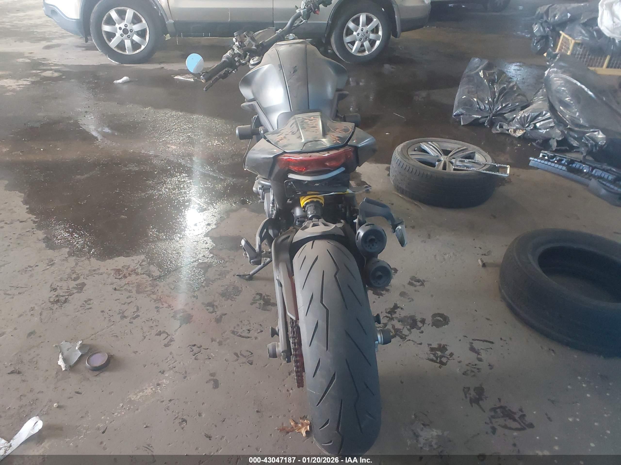 DUCATI MONSTER image 6