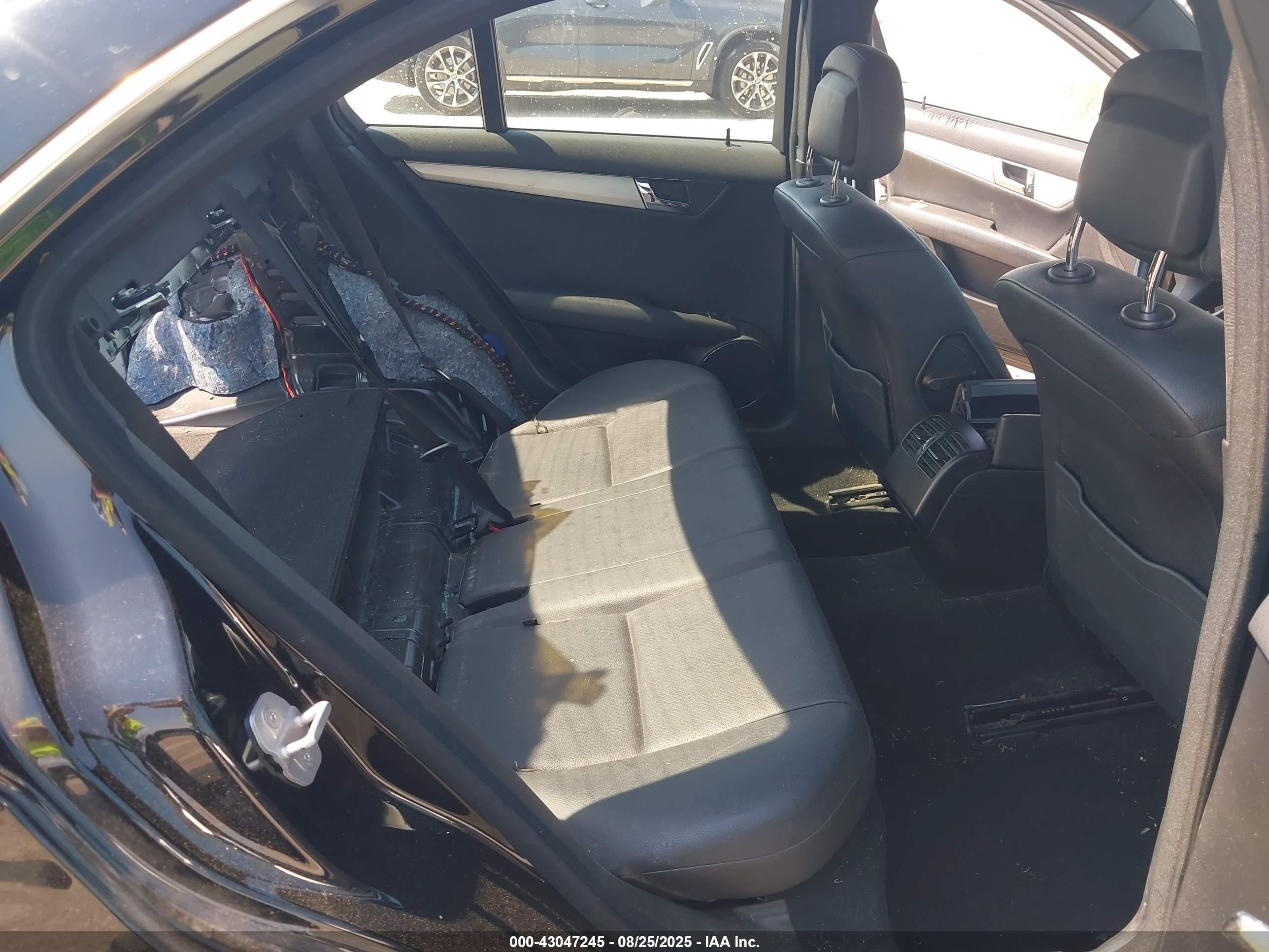MERCEDES-BENZ C image 8