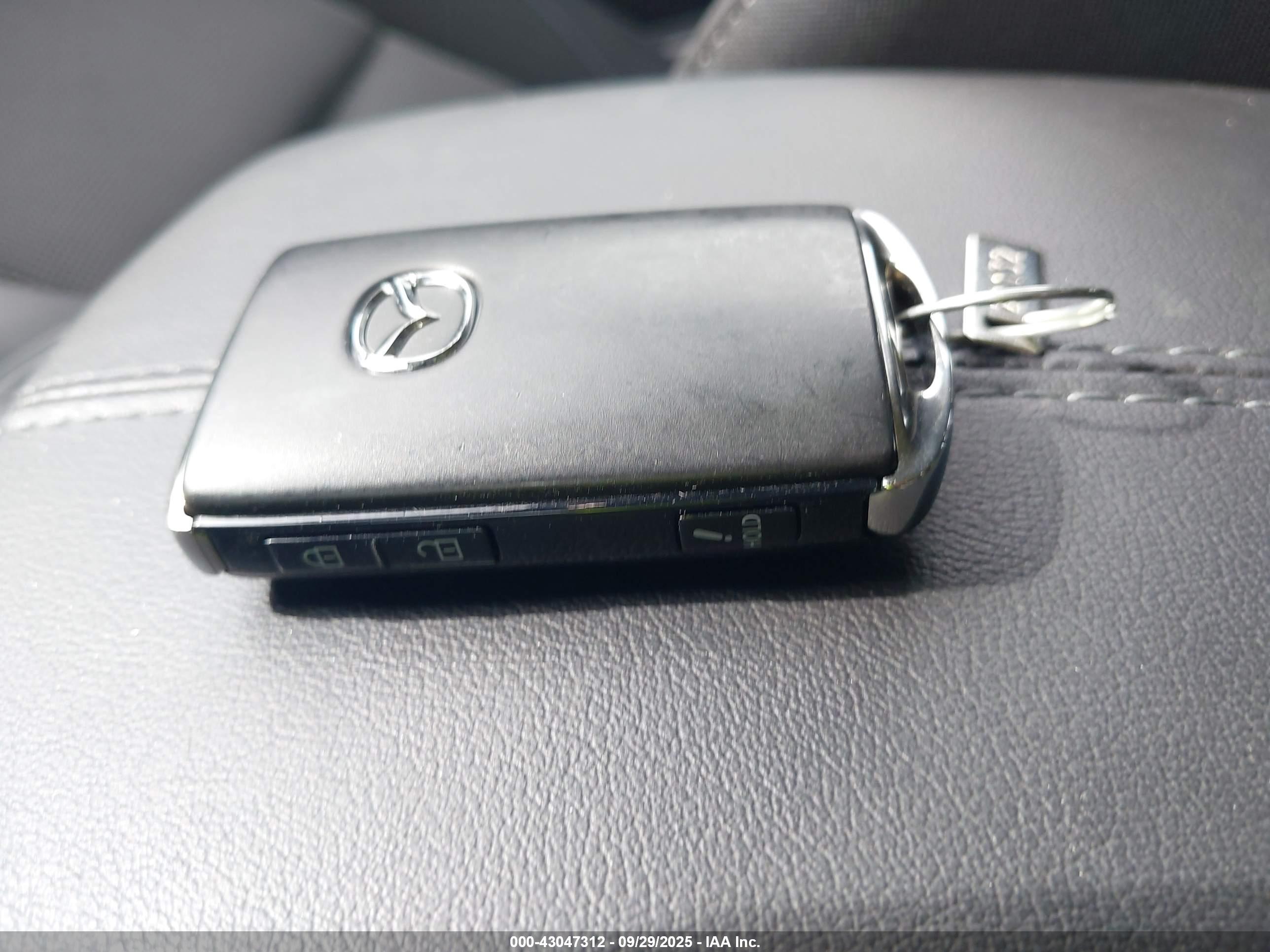 MAZDA CX-30 image 11
