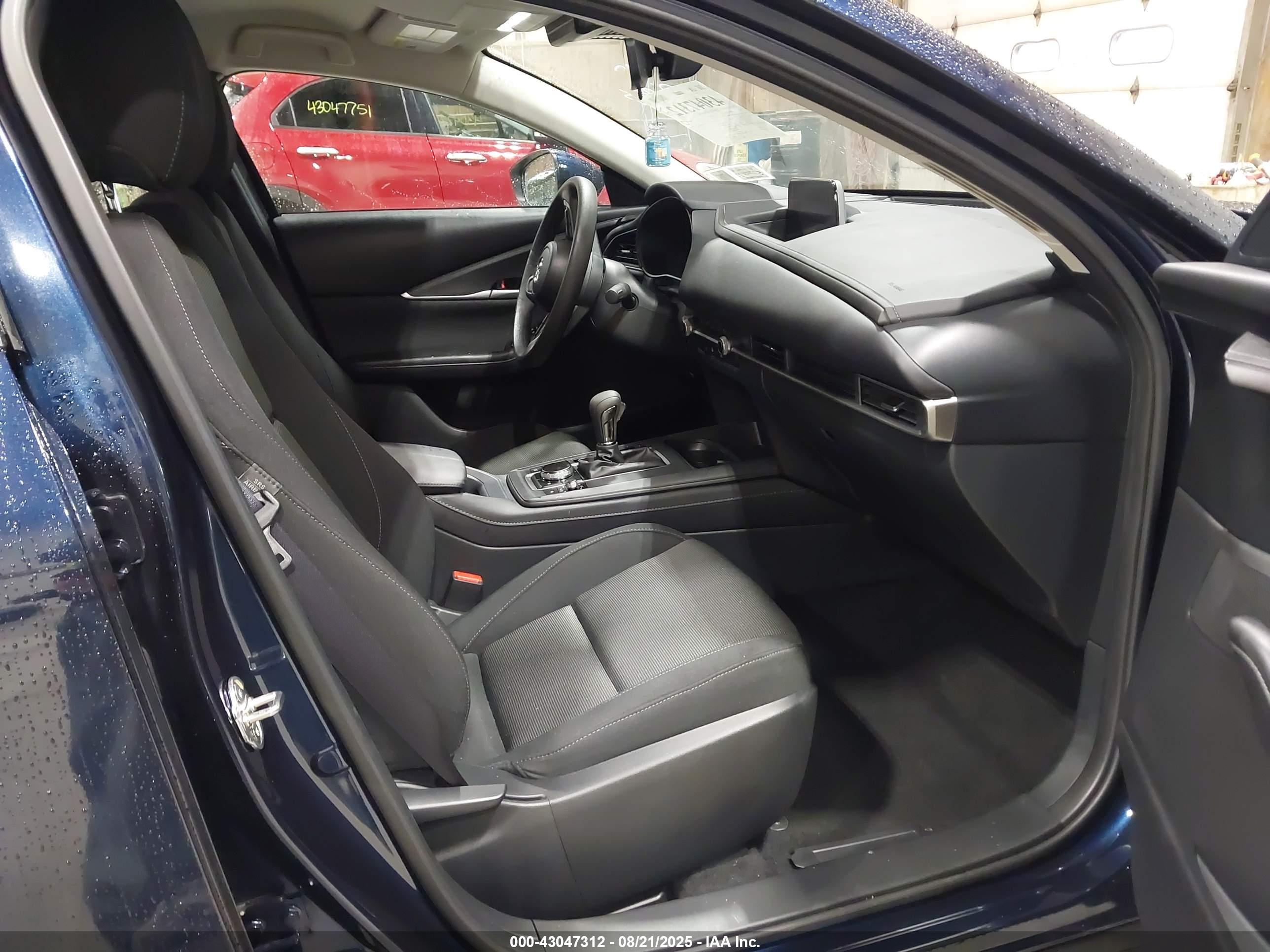 MAZDA CX-30 image 5