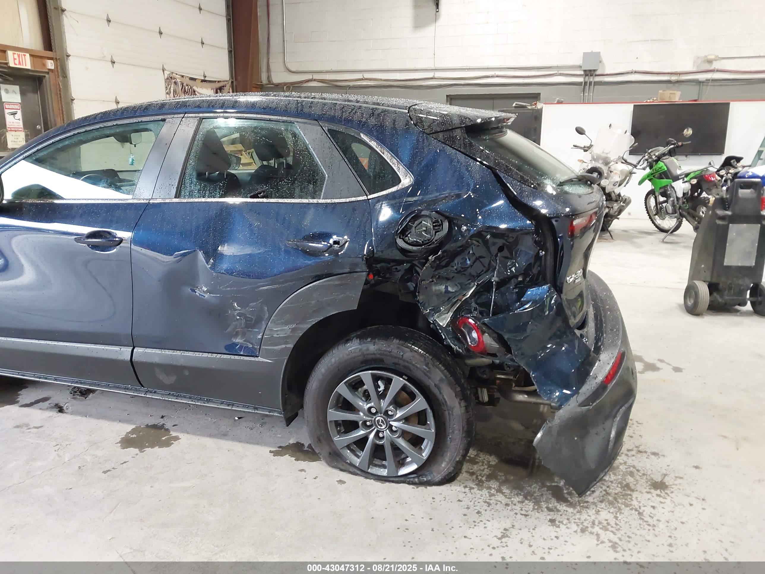 MAZDA CX-30 image 6
