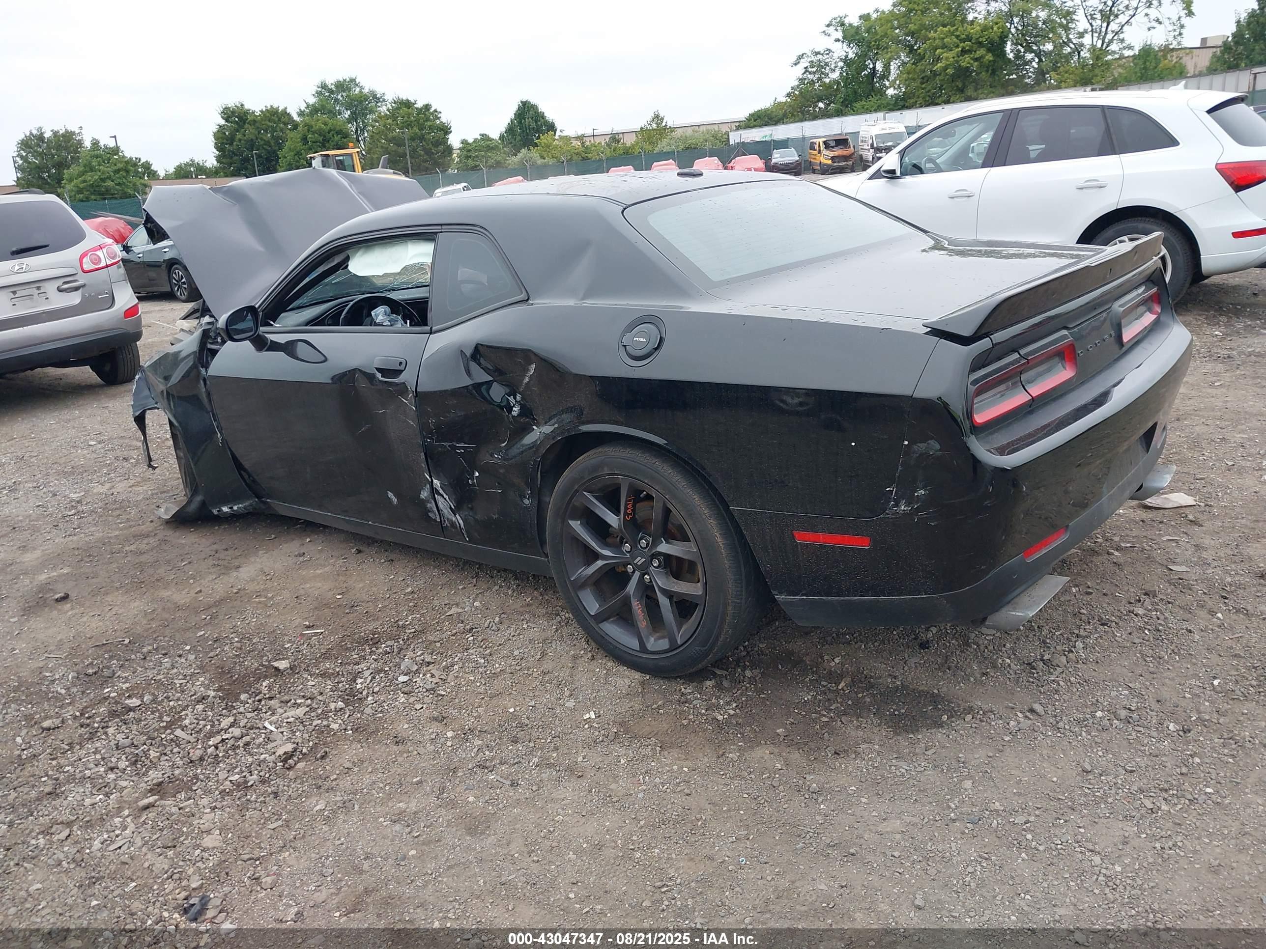DODGE CHALLENGER image 3