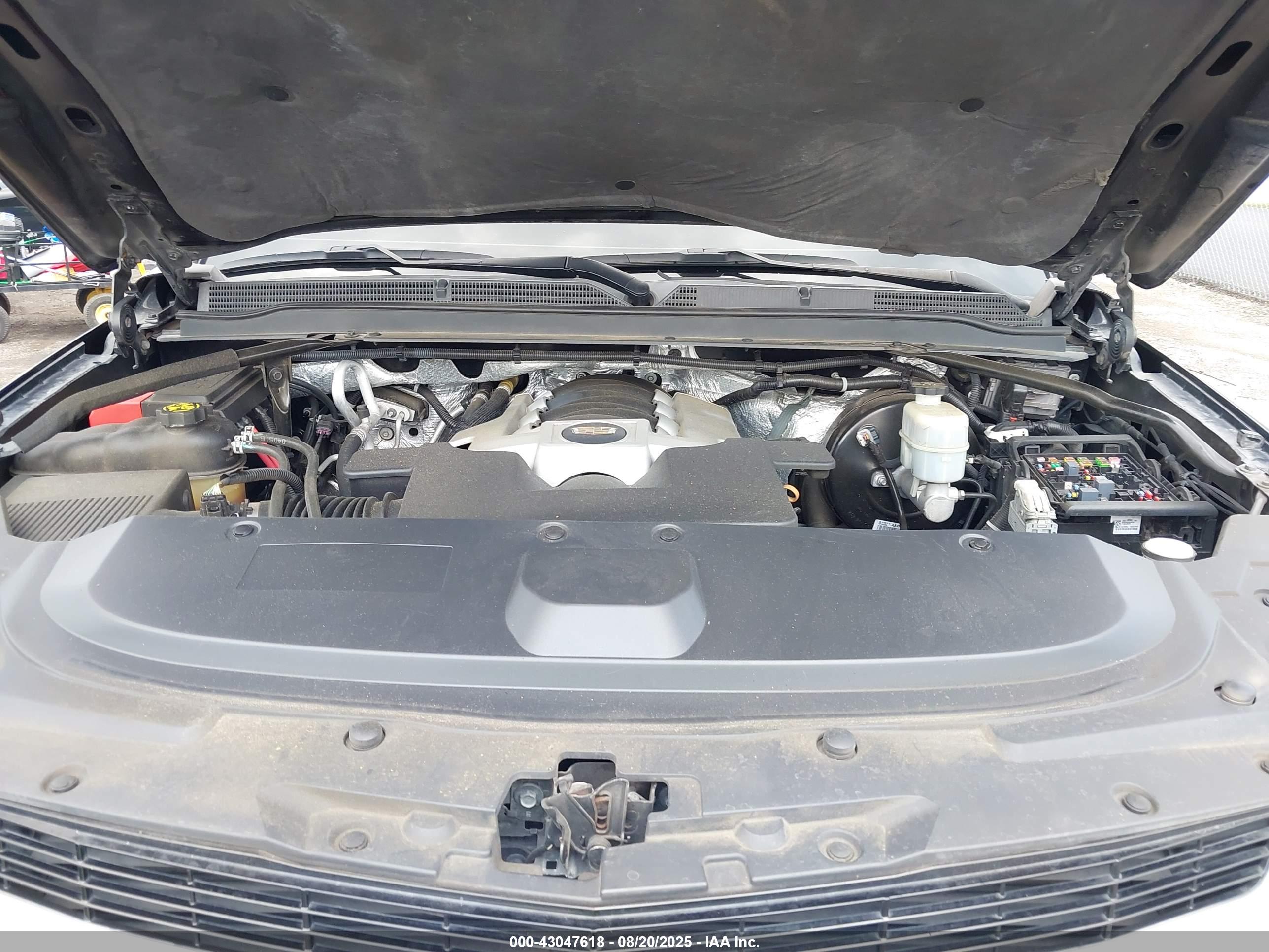CADILLAC ESCALADE image 10