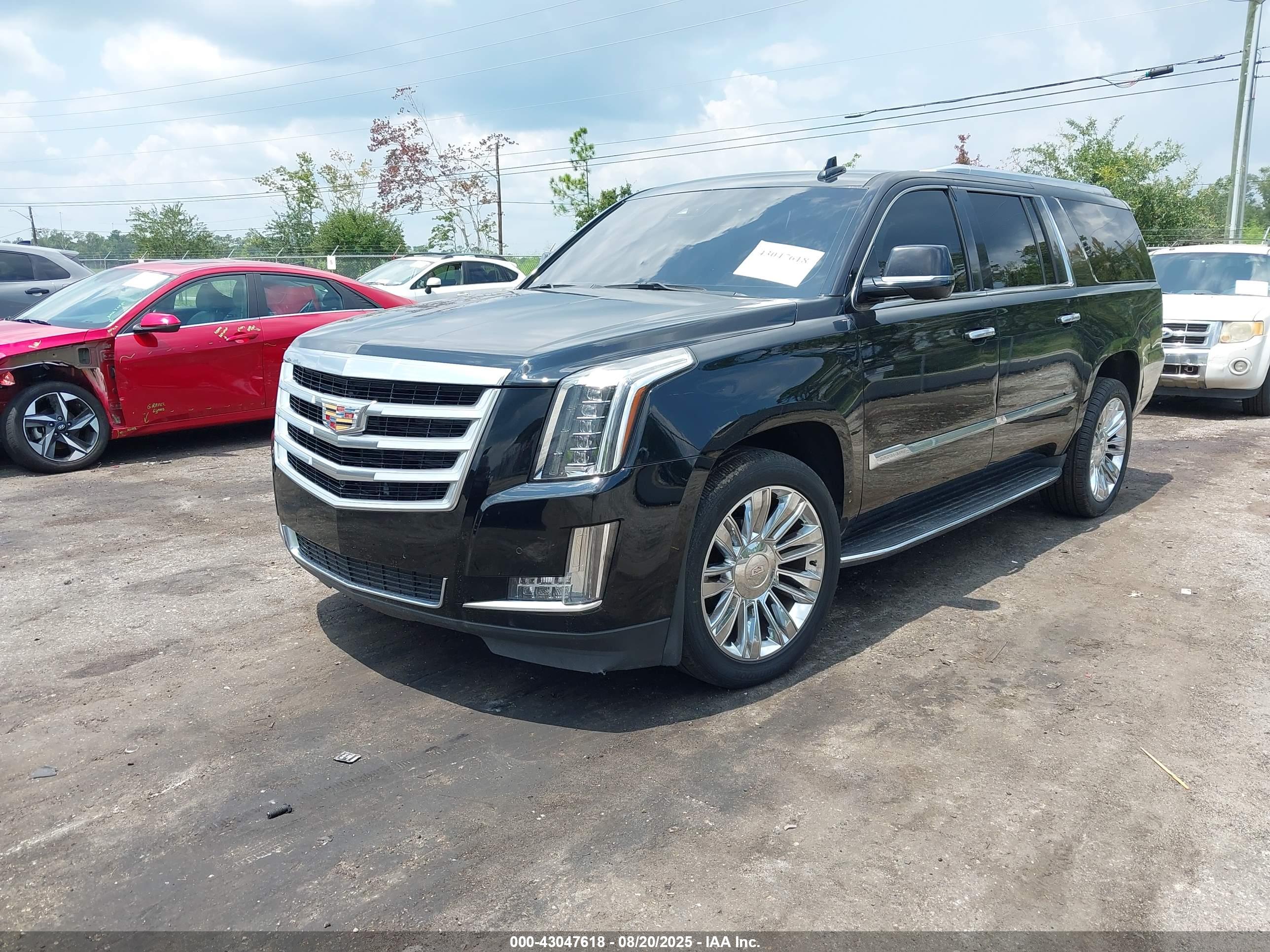 CADILLAC ESCALADE image 2