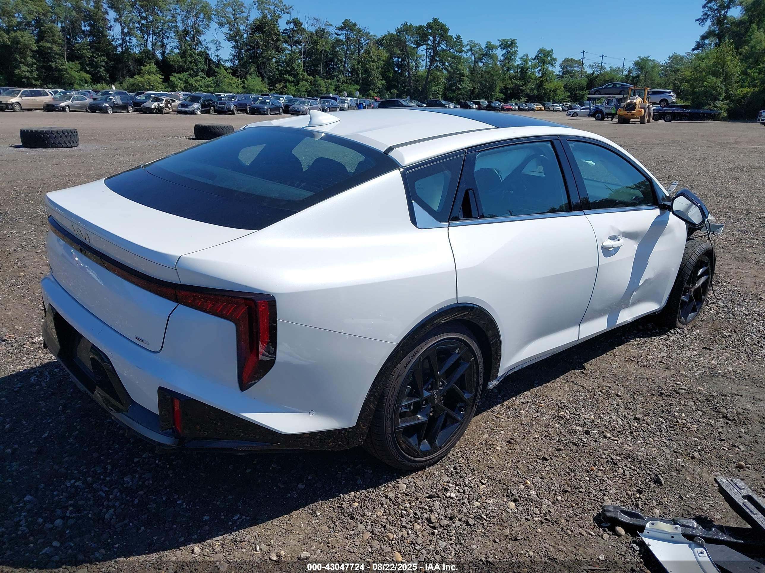 KIA K4 image 4
