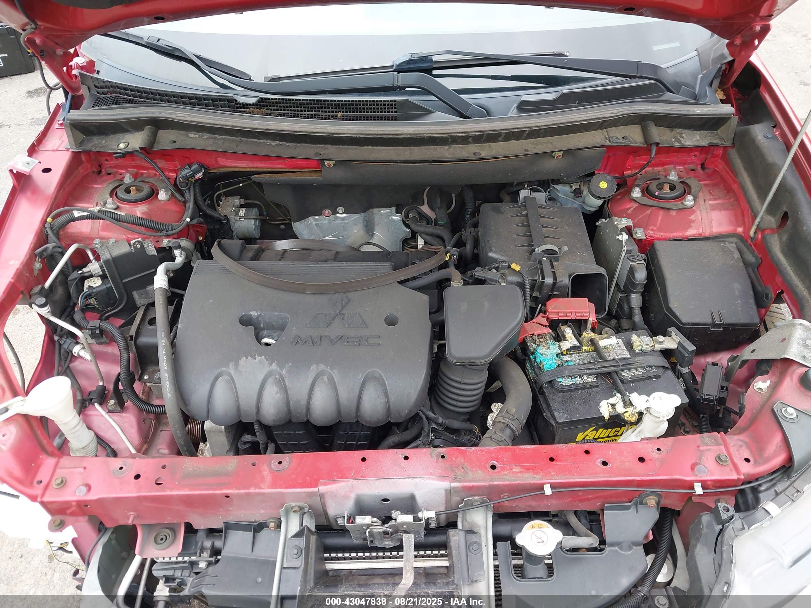 MITSUBISHI OUTLANDER image 10