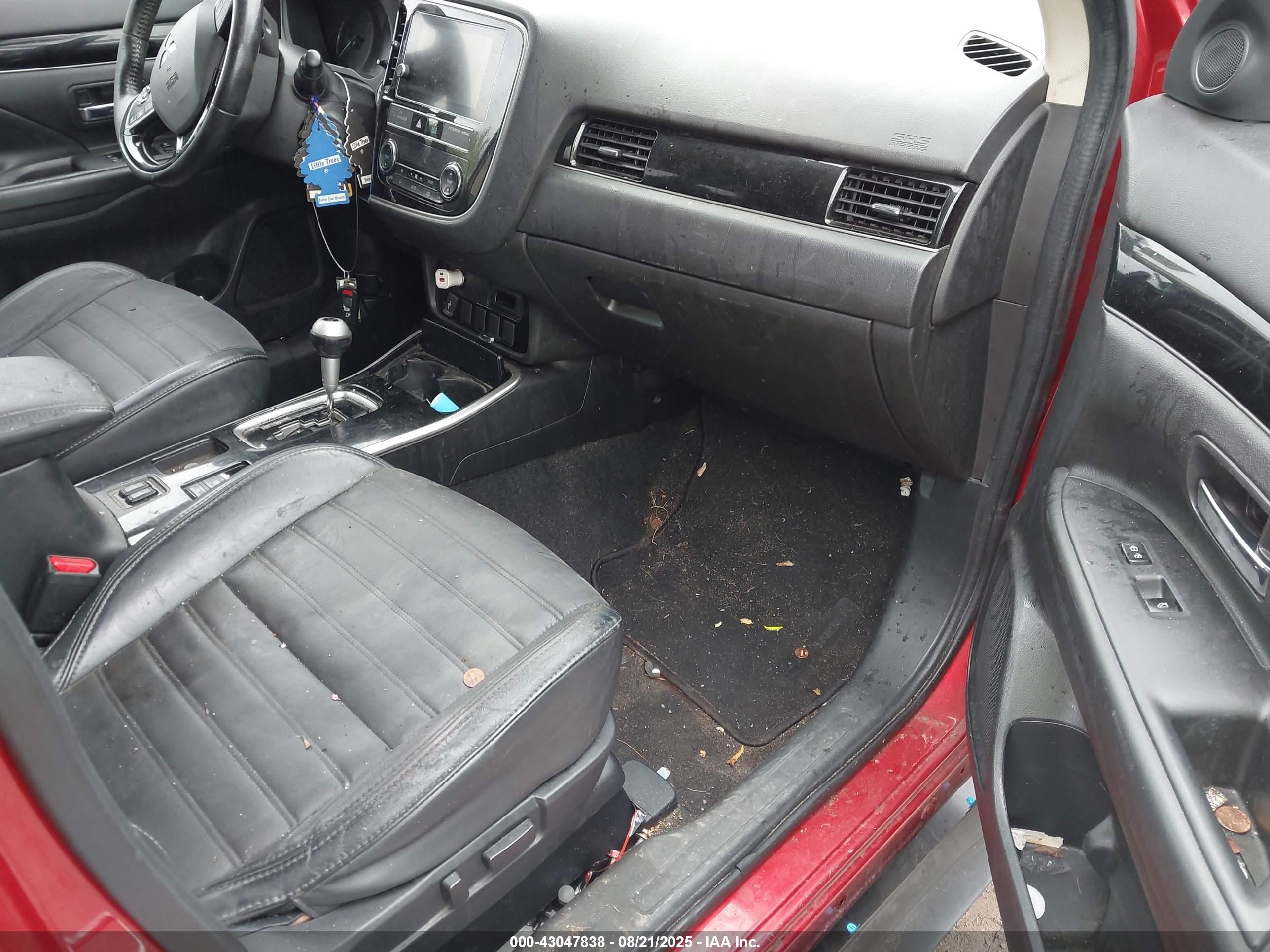 MITSUBISHI OUTLANDER image 5