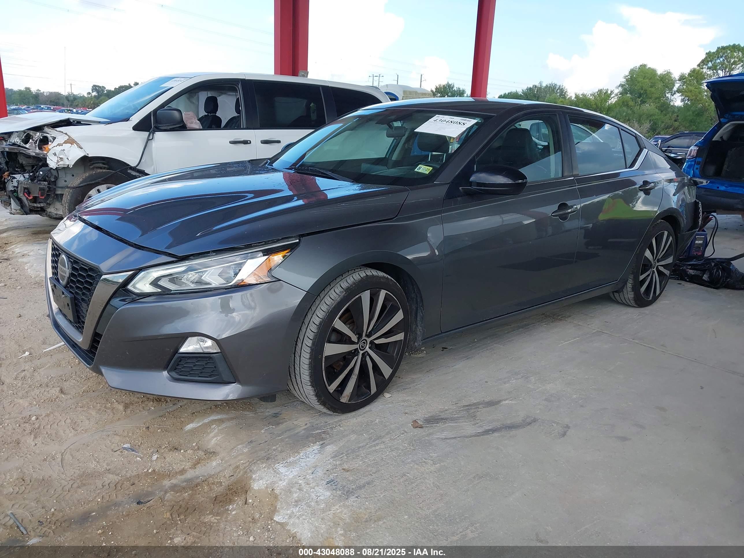 NISSAN ALTIMA image 2