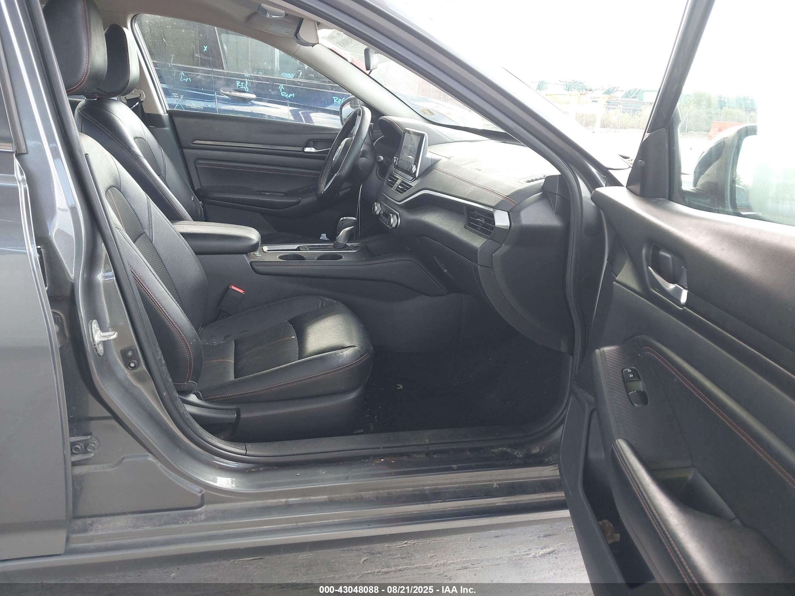 NISSAN ALTIMA image 5