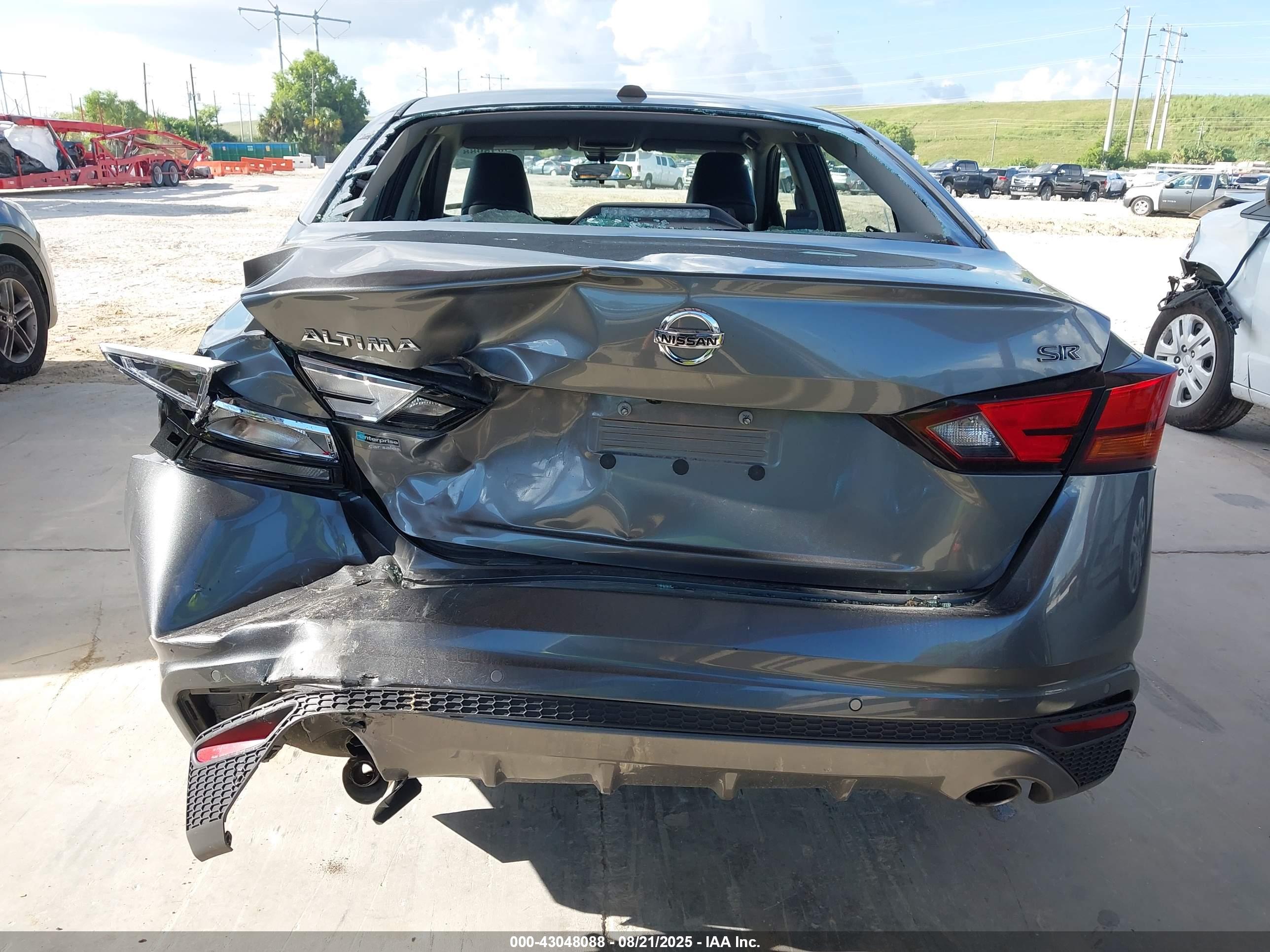 NISSAN ALTIMA image 6