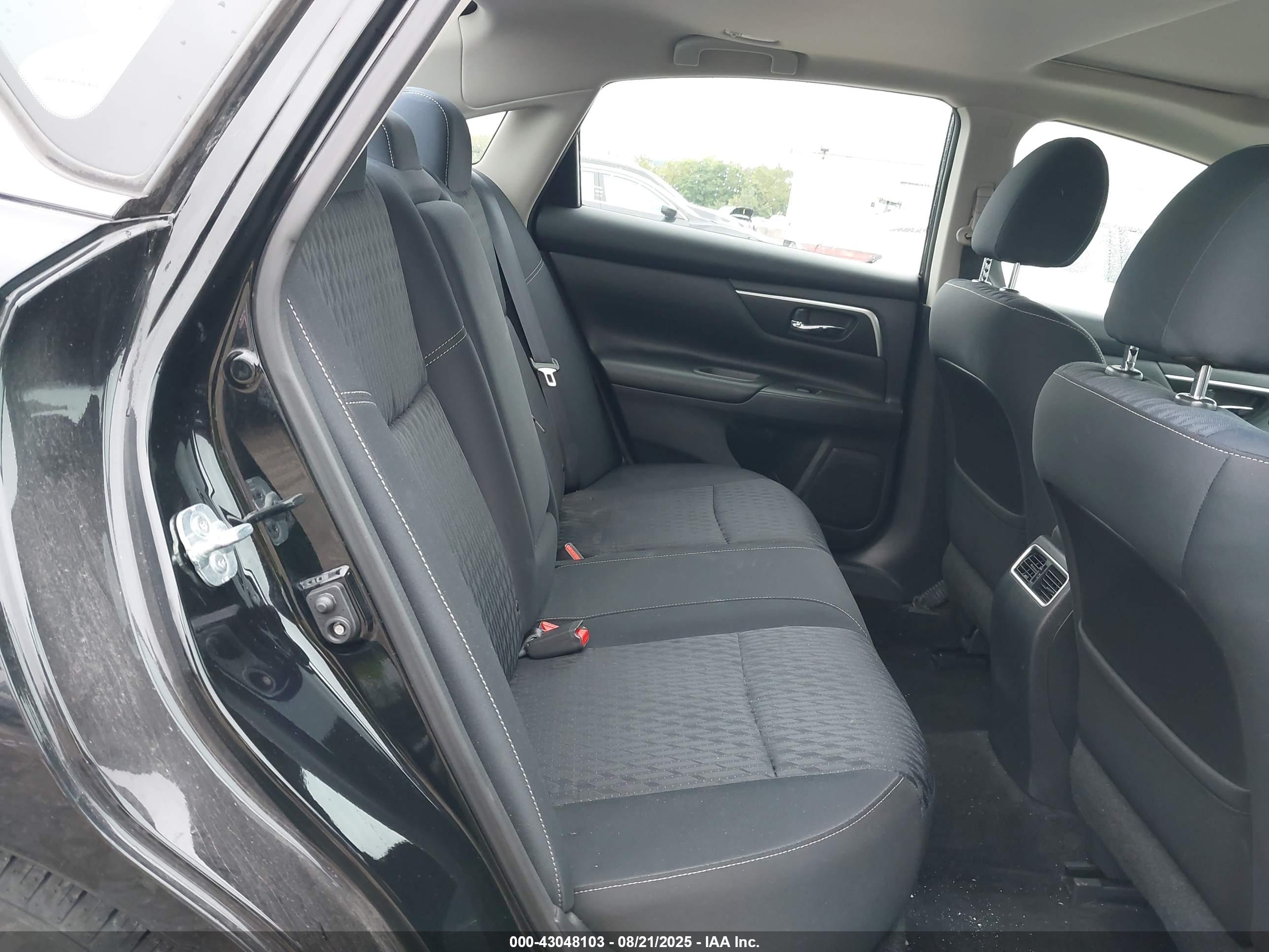 NISSAN ALTIMA image 8