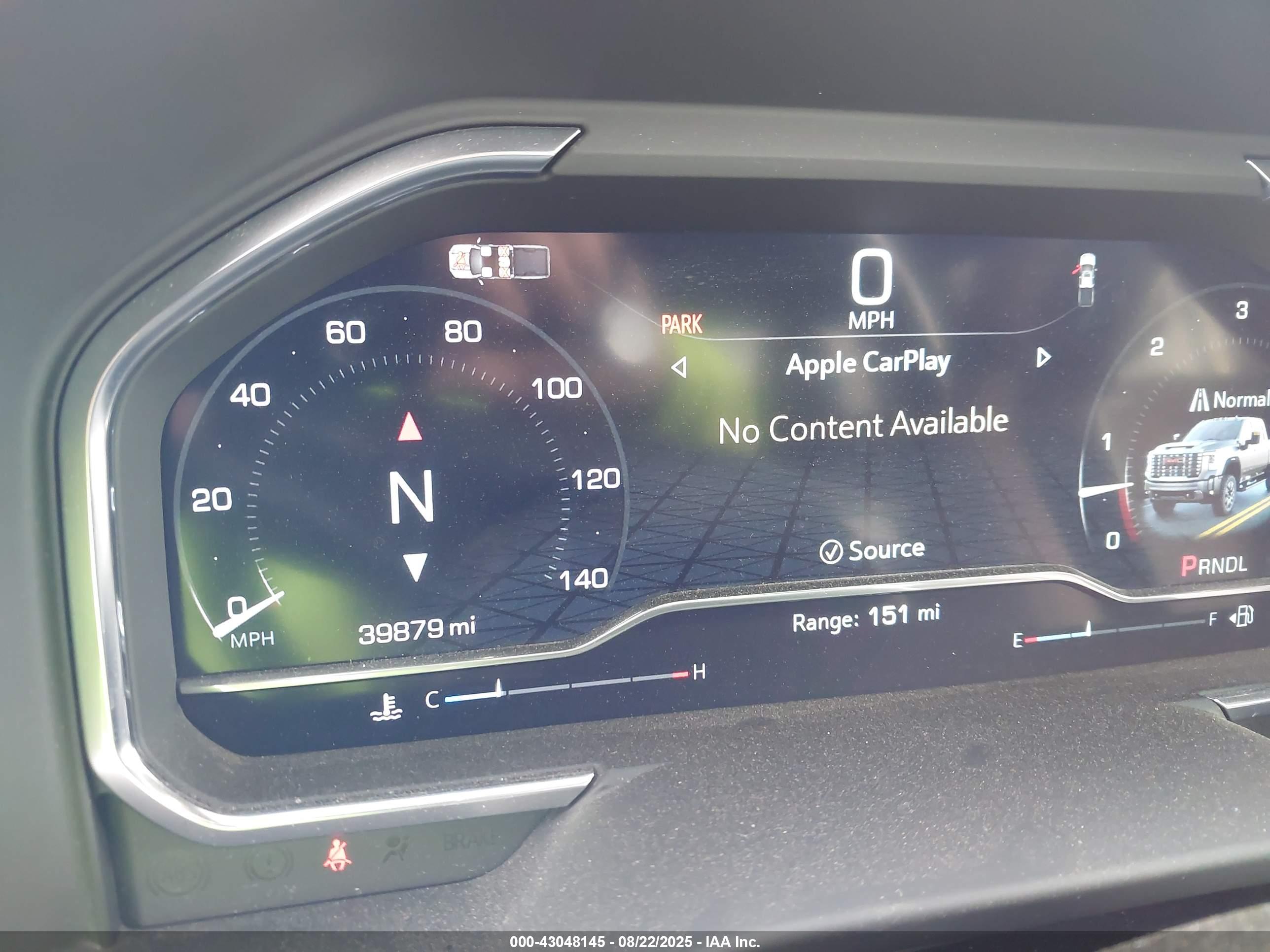 GMC DENALI image 7