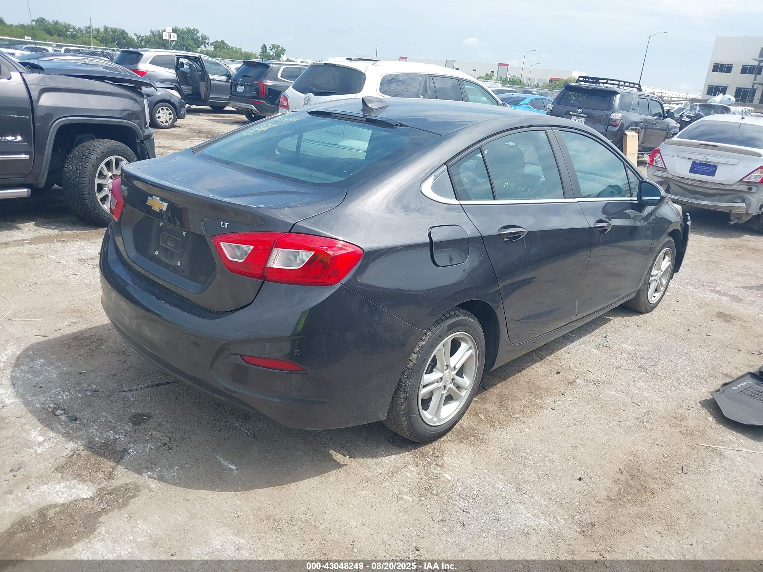 CHEVROLET CRUZE image 4