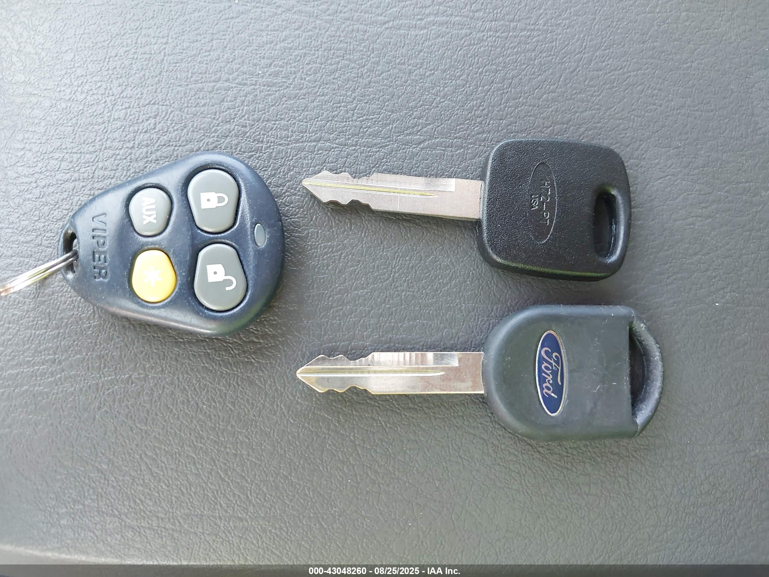 FORD EXPLORER image 11