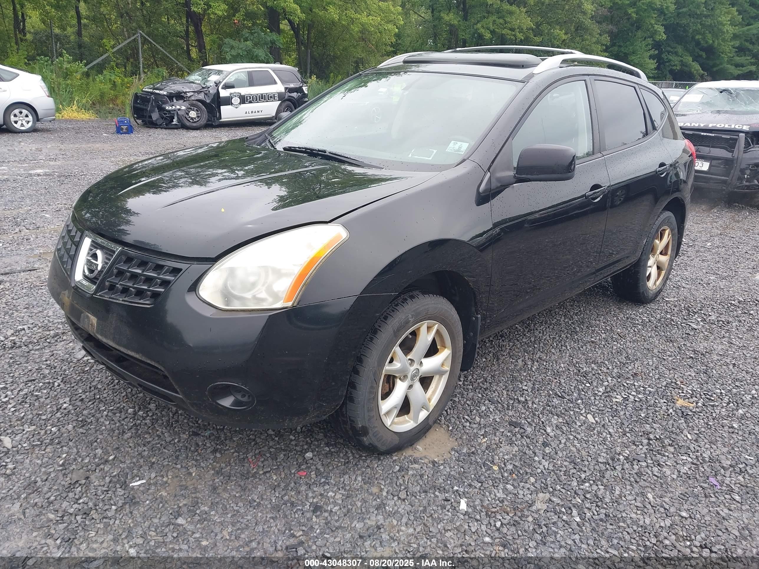 NISSAN ROGUE image 2