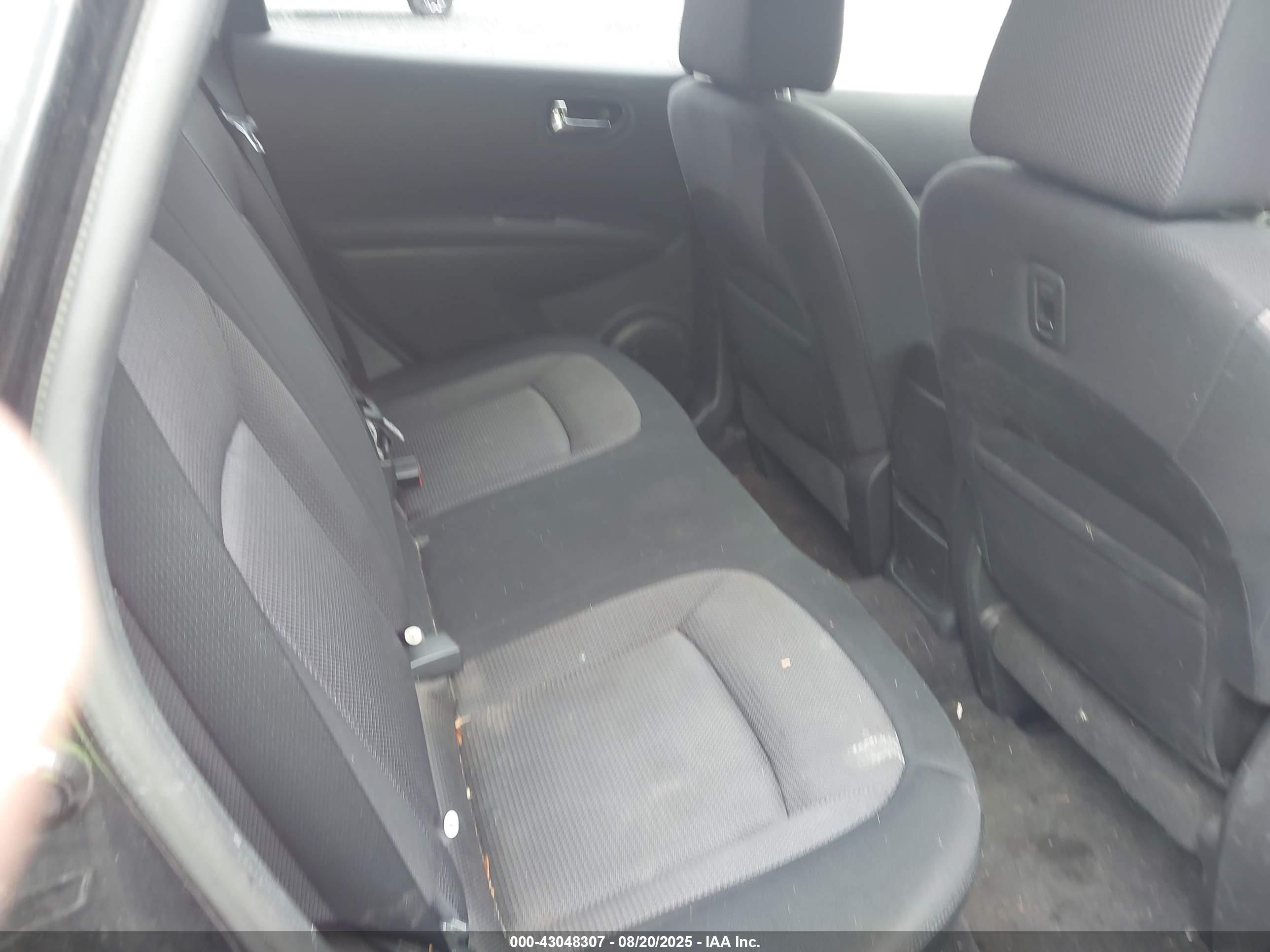NISSAN ROGUE image 8