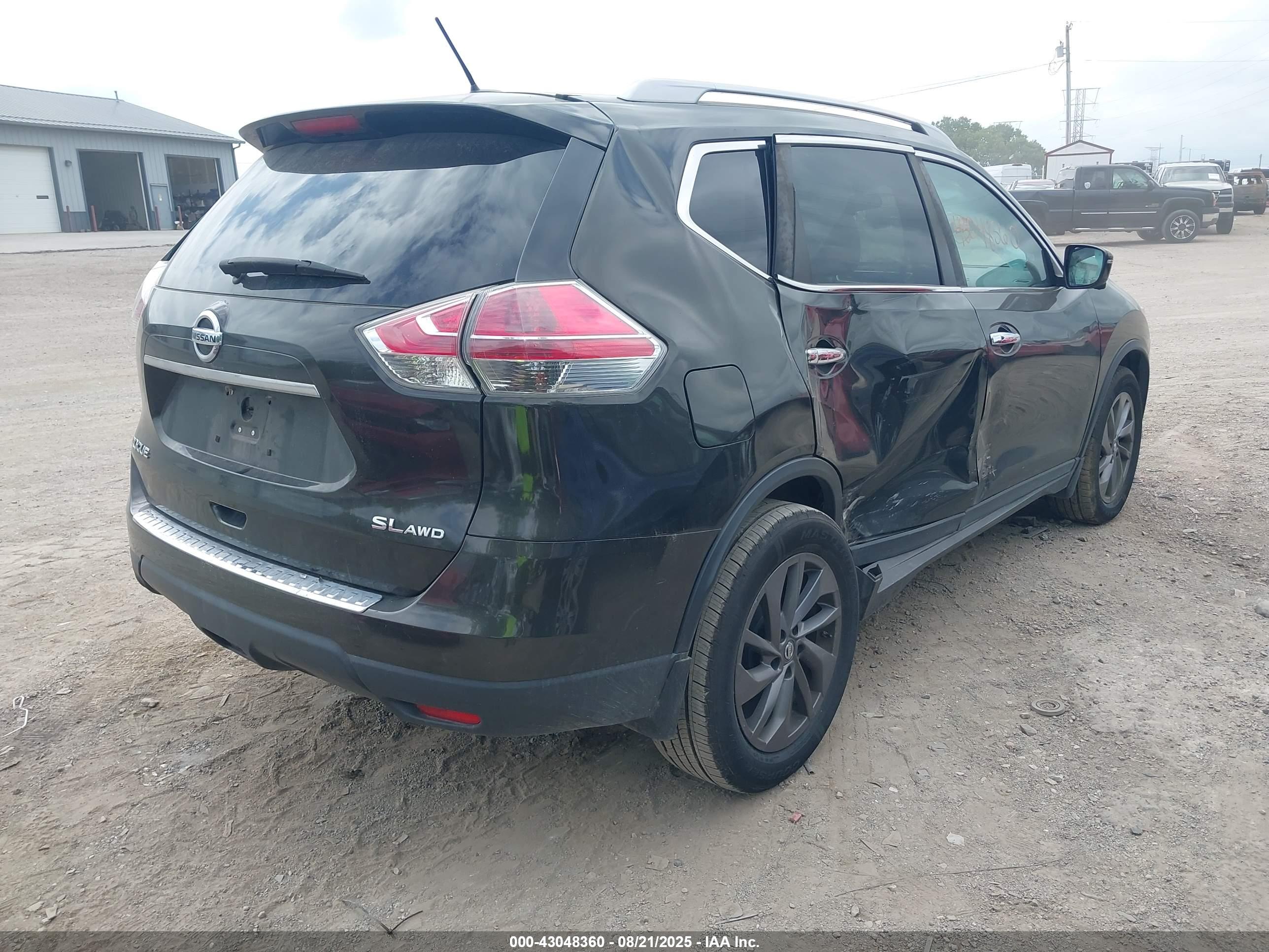 NISSAN ROGUE image 4