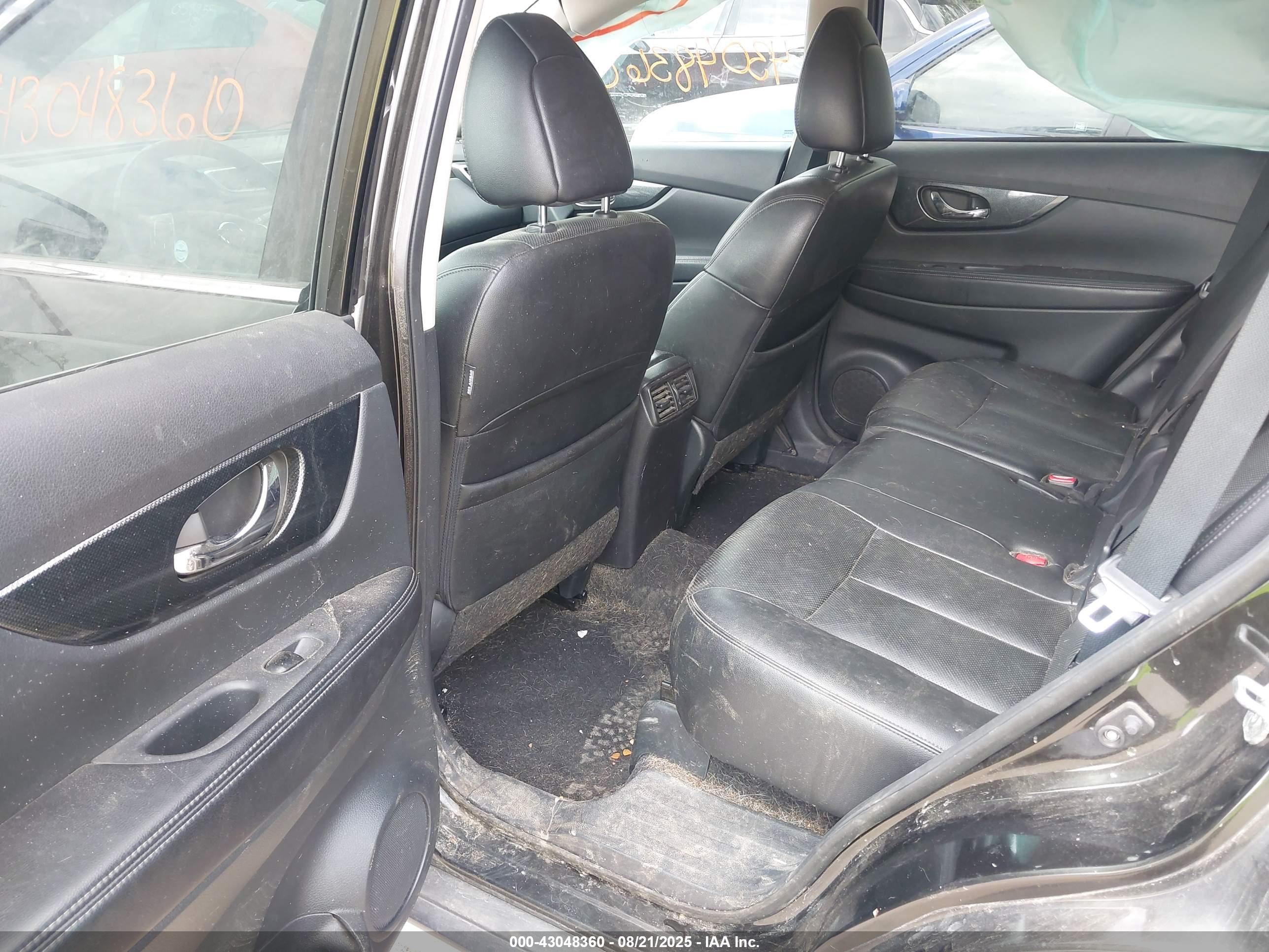 NISSAN ROGUE image 8