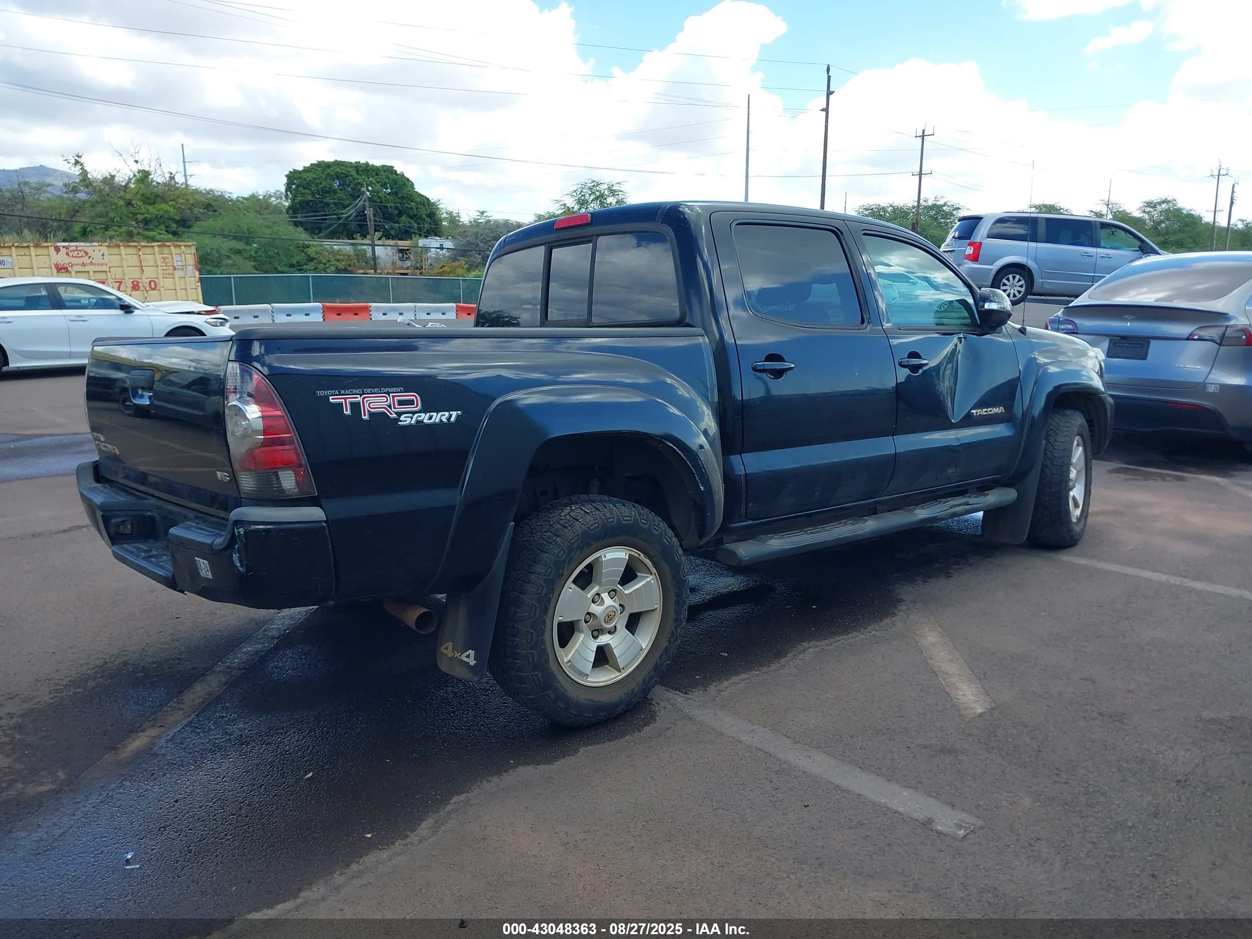 TOYOTA TACOMA image 4