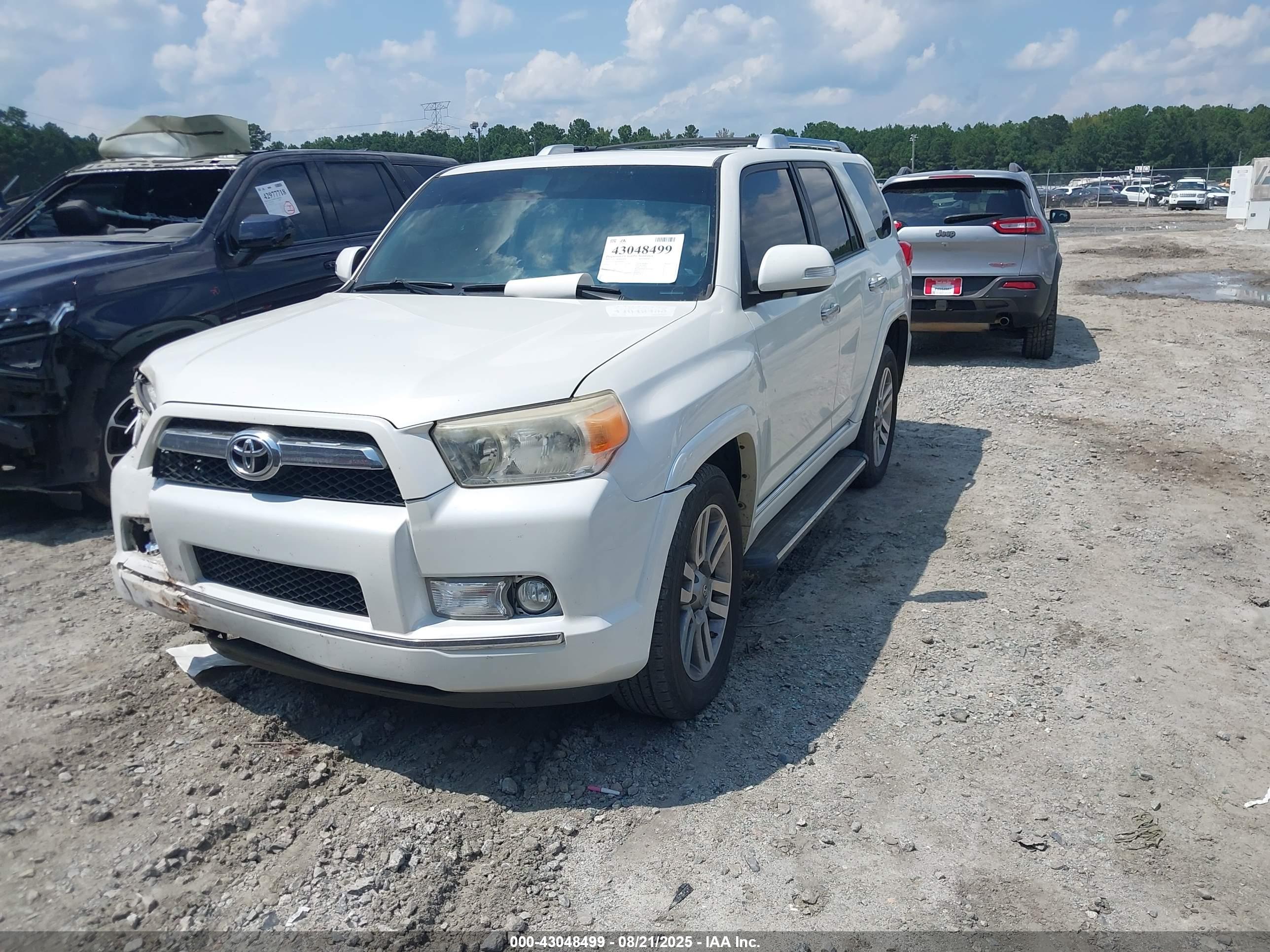 TOYOTA 4RUNNER image 2