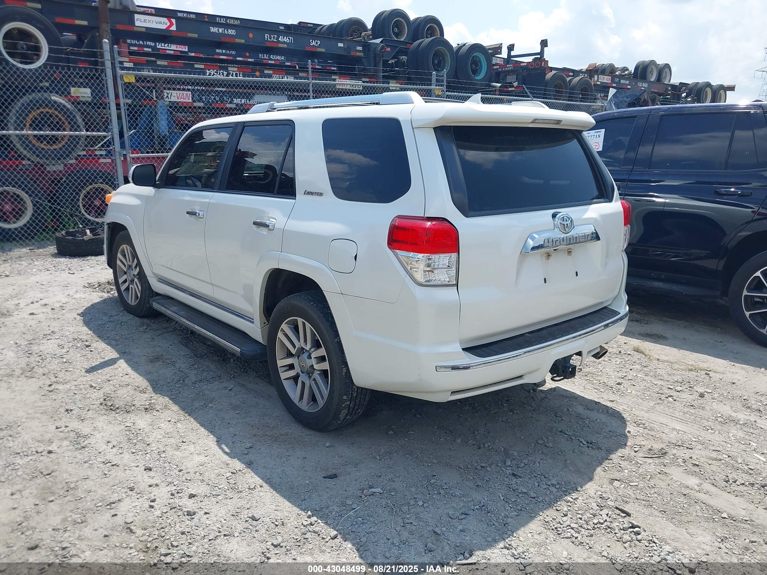 TOYOTA 4RUNNER image 3