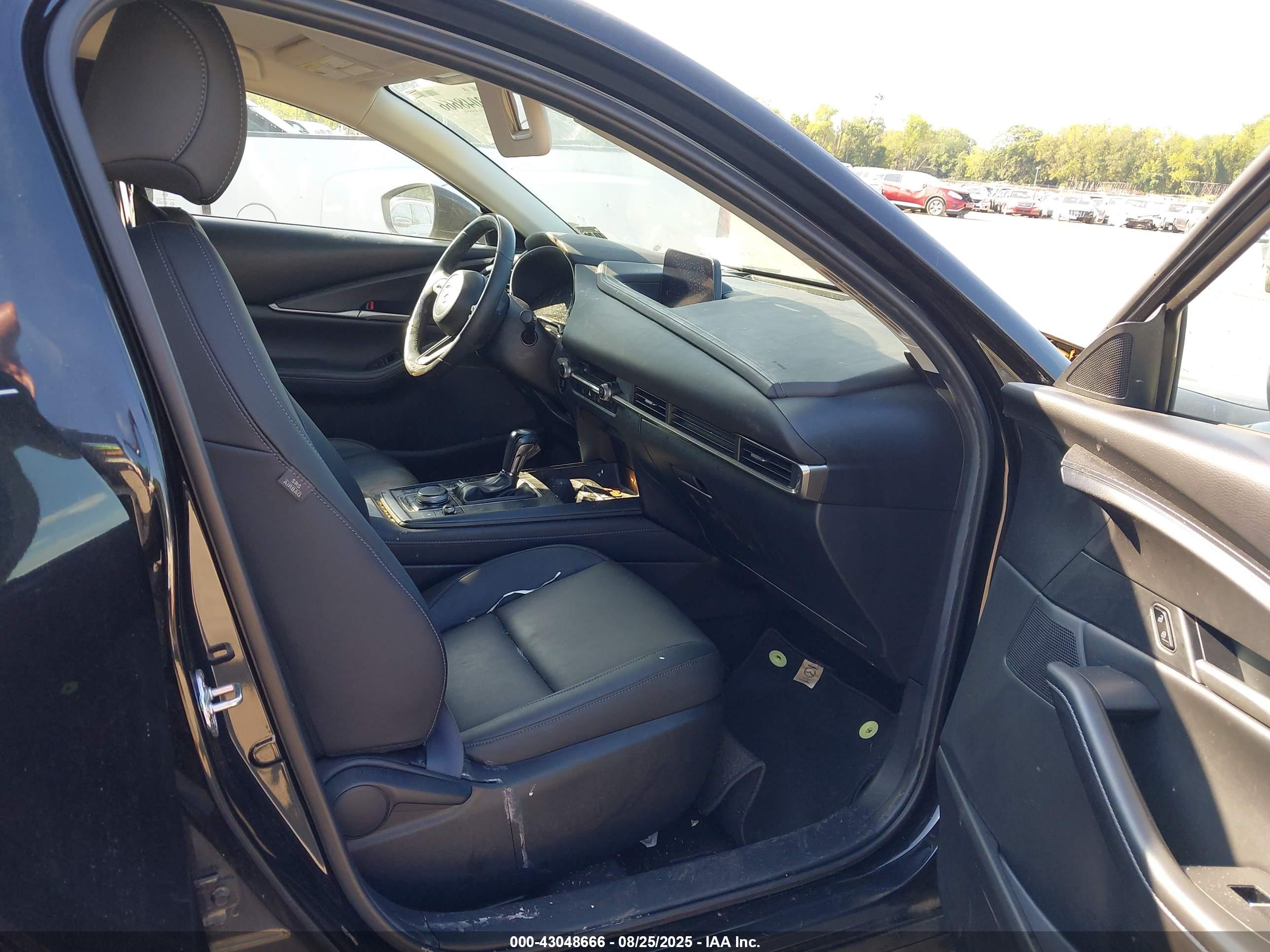 MAZDA CX-30 image 5