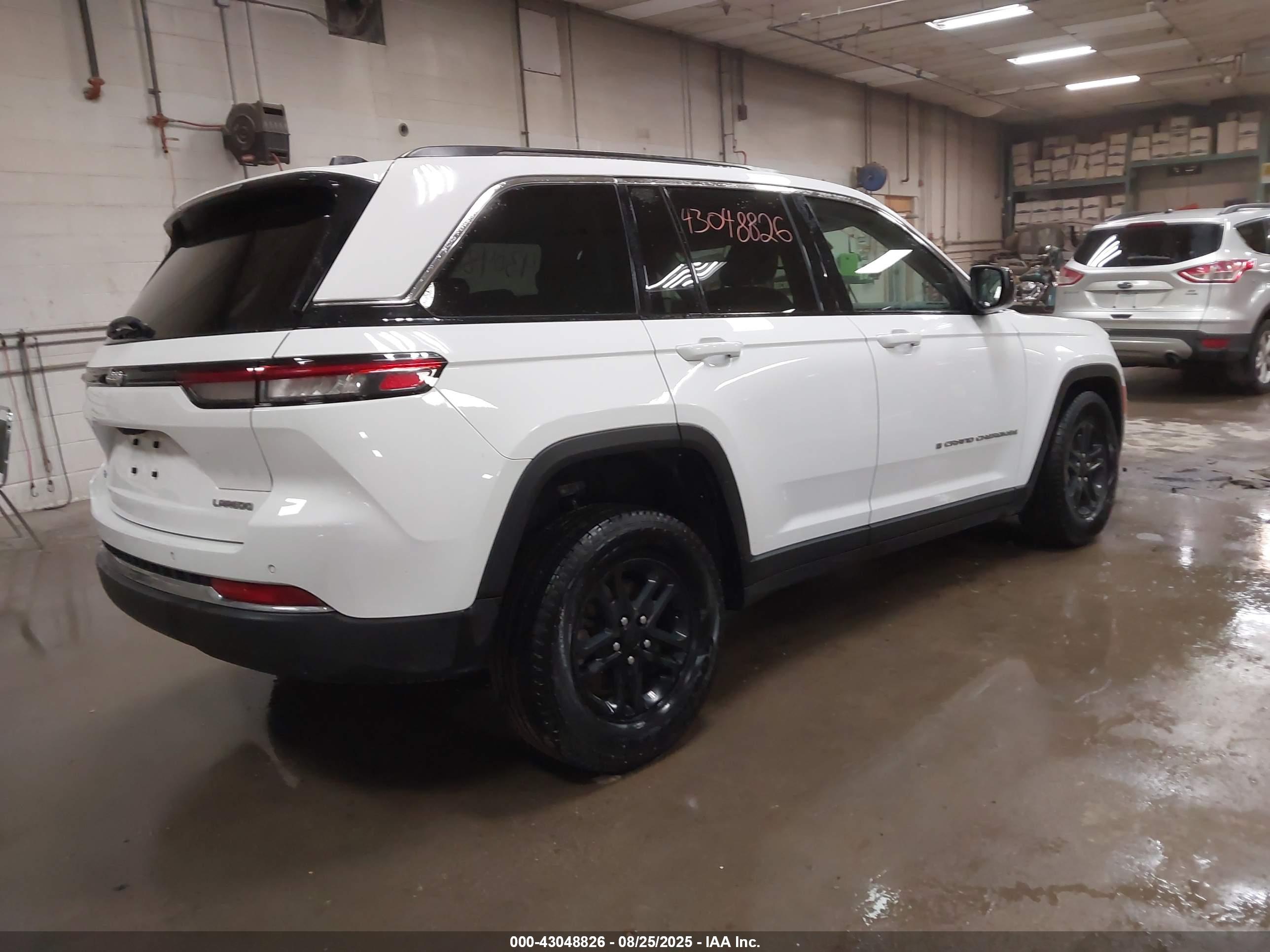 JEEP GRAND image 4