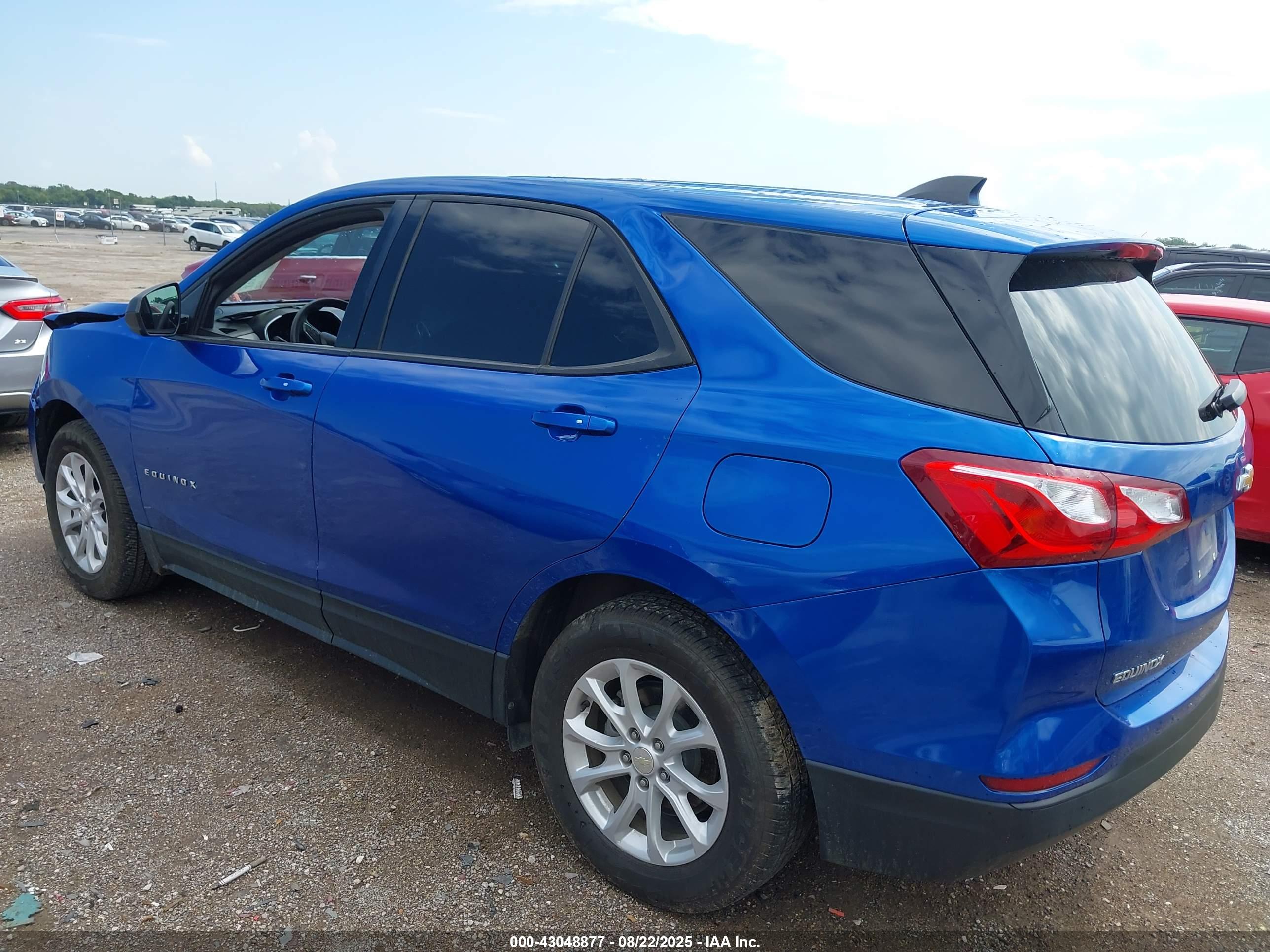 CHEVROLET EQUINOX image 3